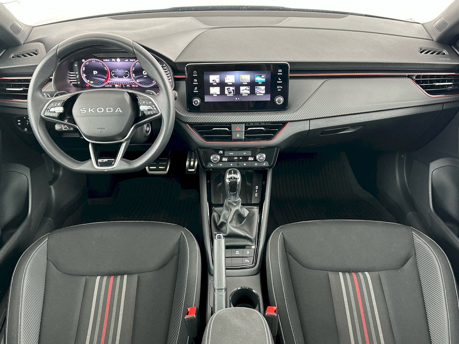 Škoda Scala, DSG 1.5TSI 110kW Monte Carlo - fotka 5