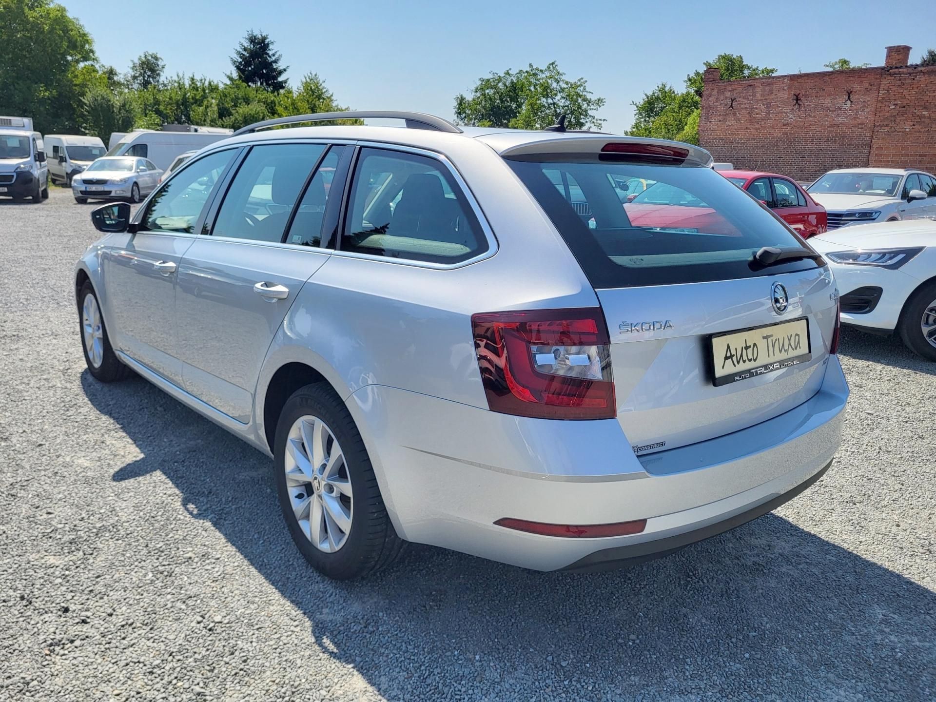 Škoda Octavia, III FL 1.6 TDi 85kW STYLE *ČR - fotka 3