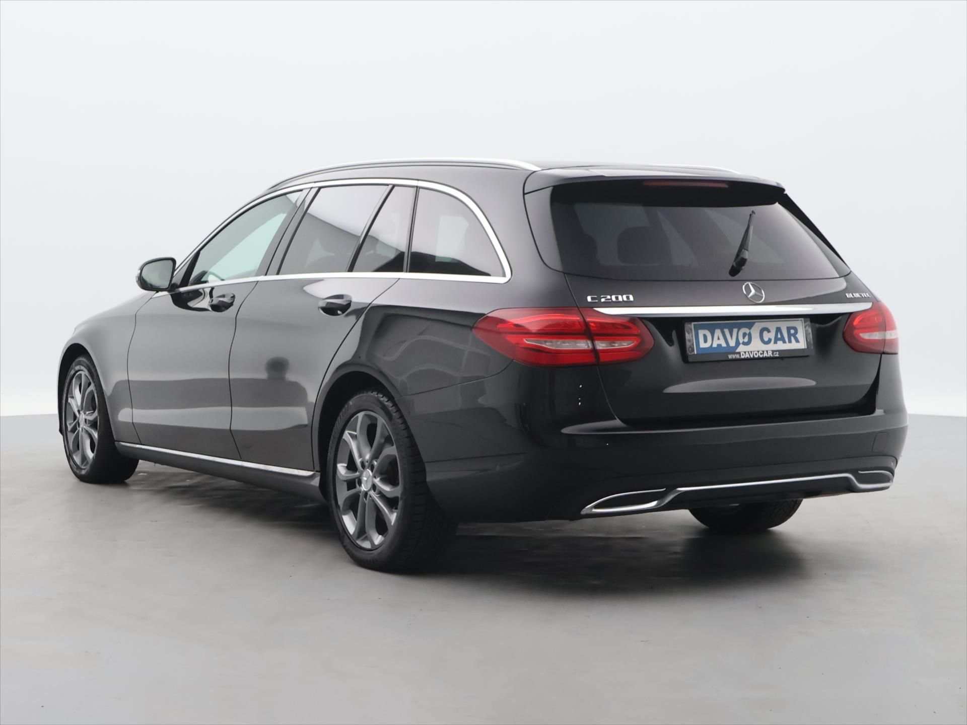 Mercedes-Benz Třídy C, 1,6 BlueTec 100kW - fotka 5