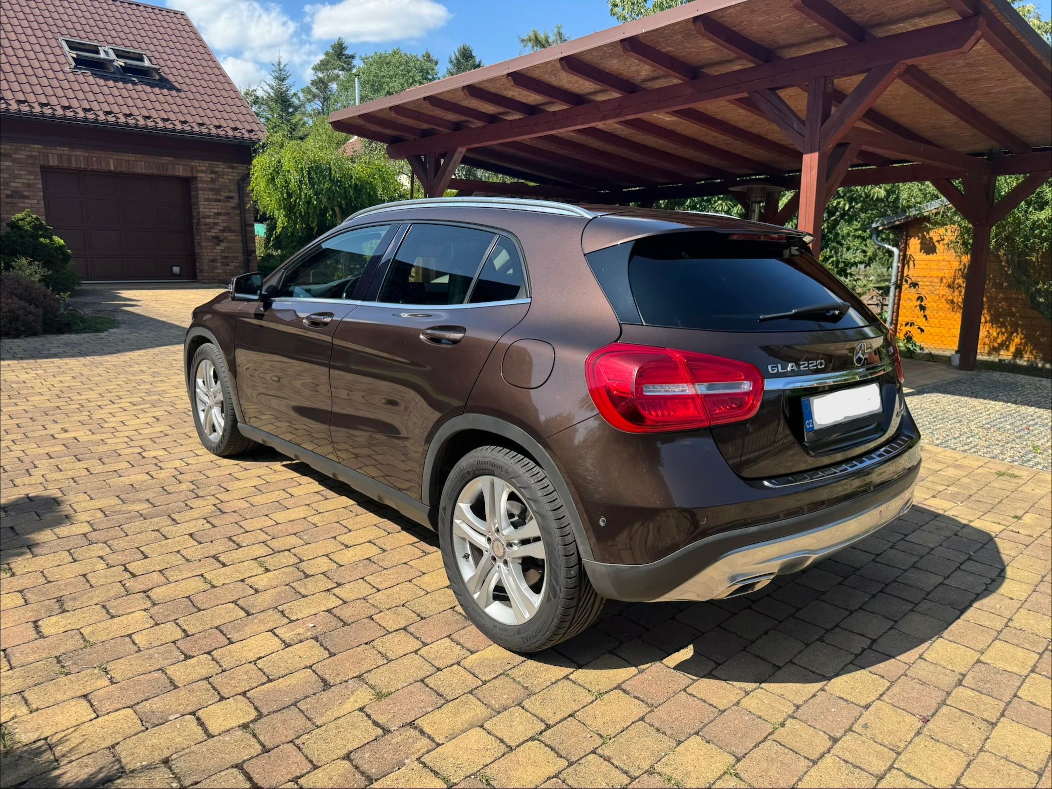 Mercedes-Benz GLA, 220CDI 4 MATIC Čr plný servis - fotka 4