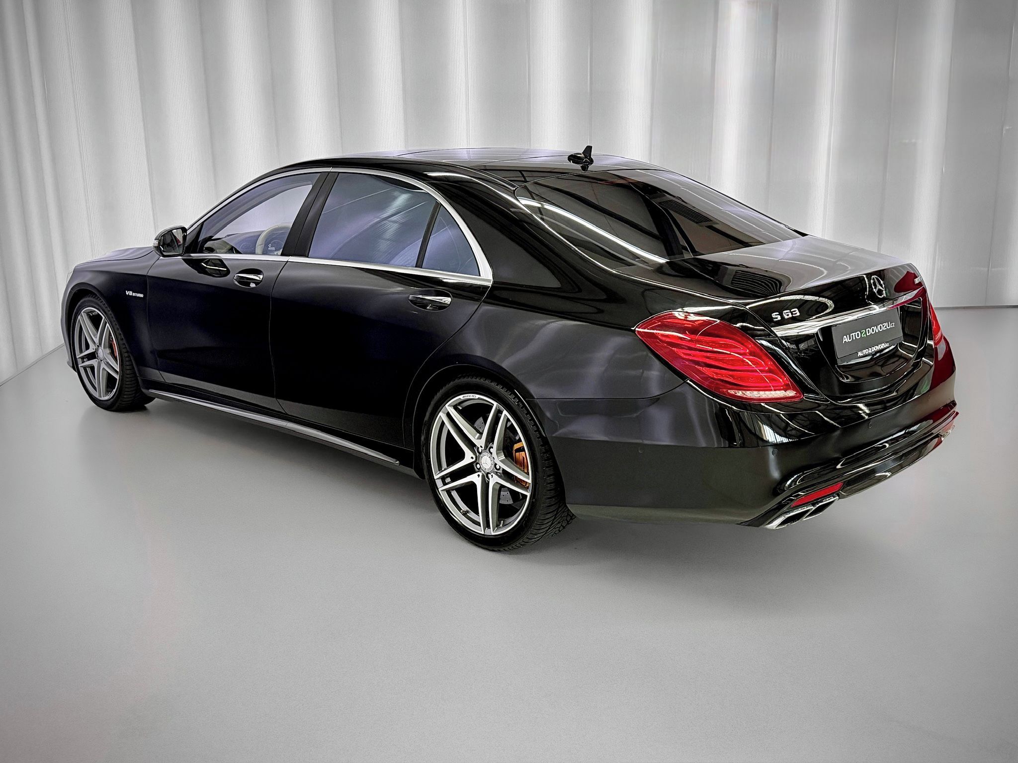 Mercedes-Benz Třídy S, V8 4MATIC LONG, WEBASTO, PANO - fotka 5