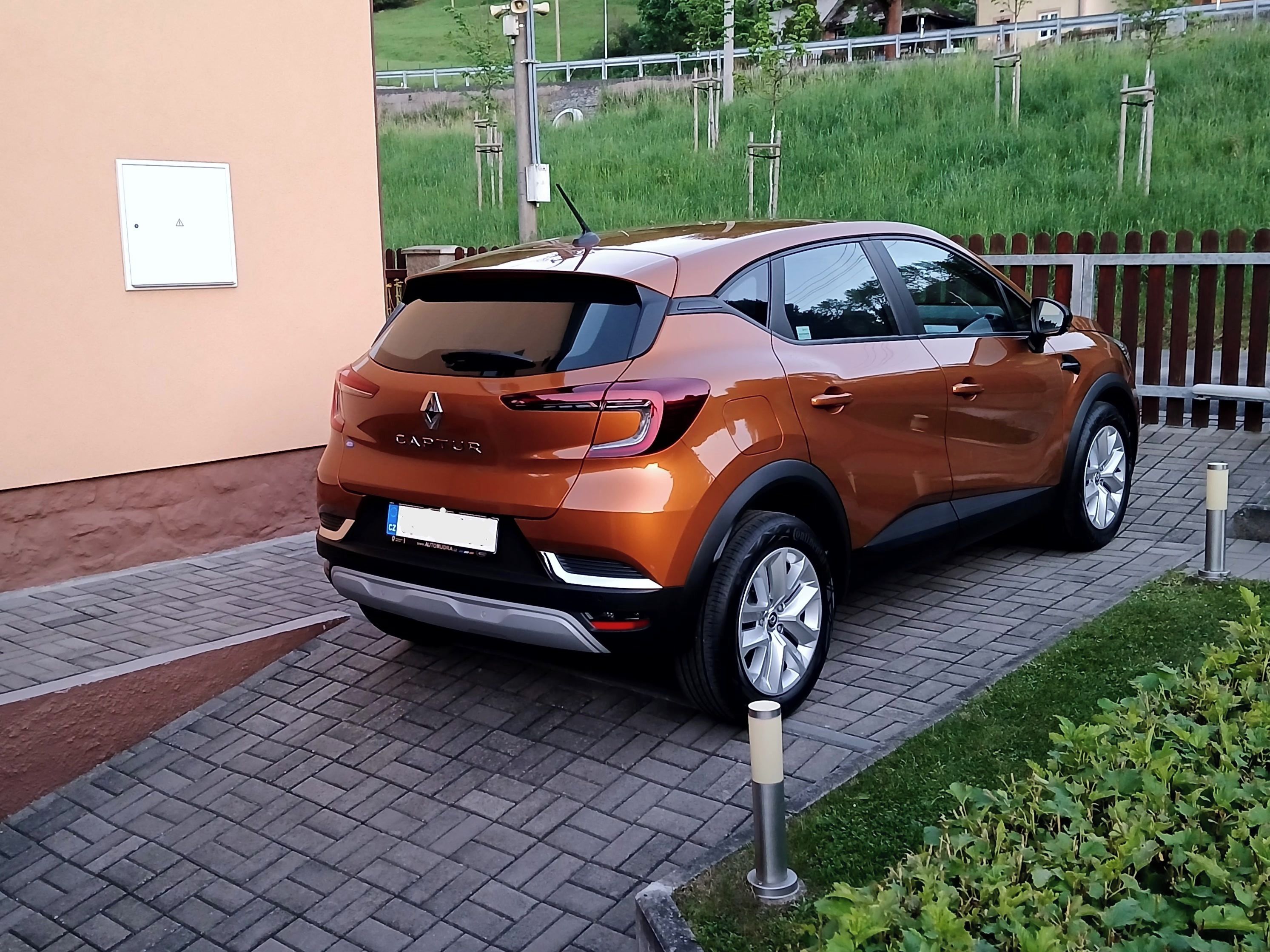 Renault Captur - fotka 3