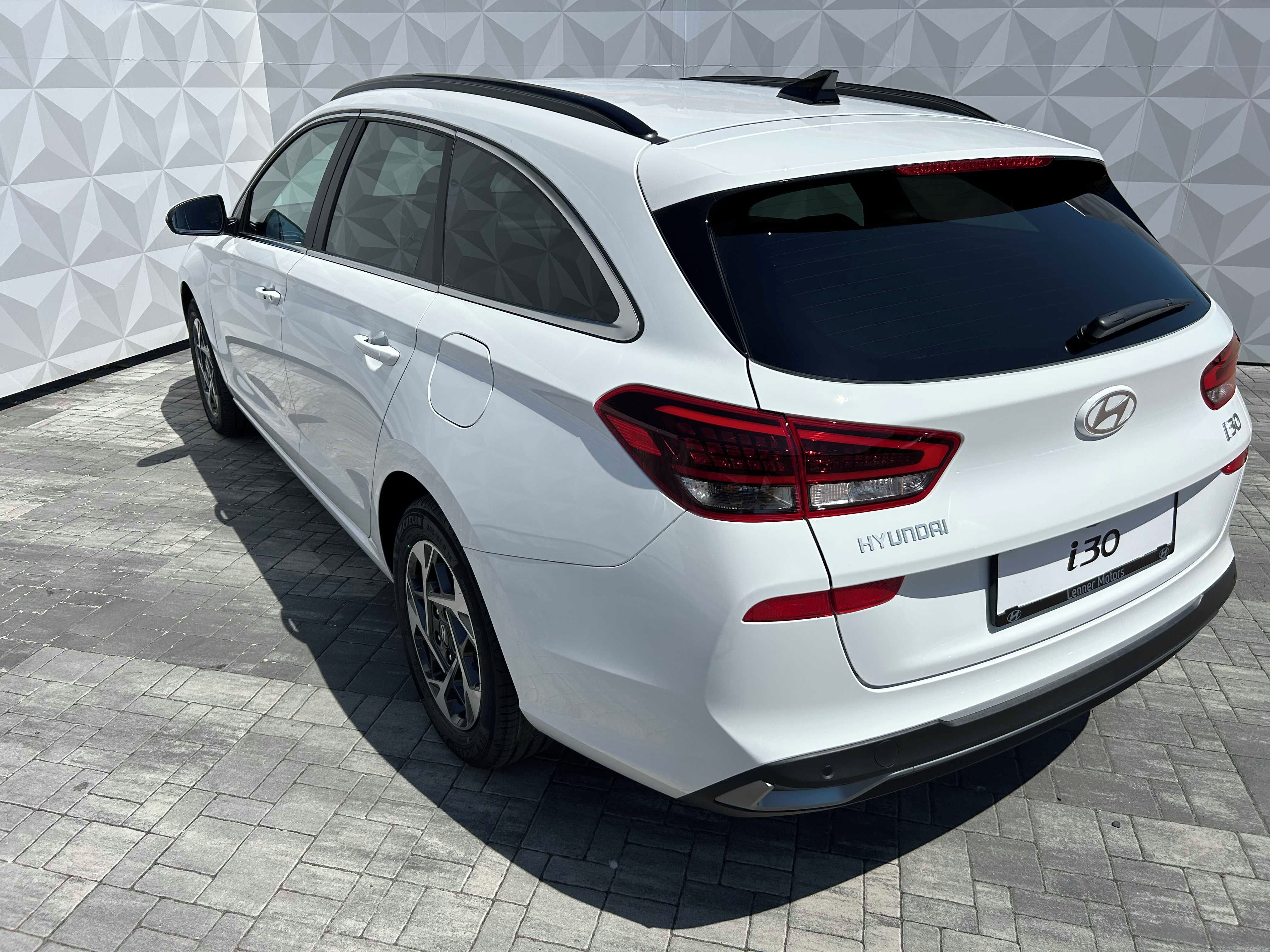 Hyundai i30, WG 1.6 T-GDi DCT GO Czech! - fotka 6