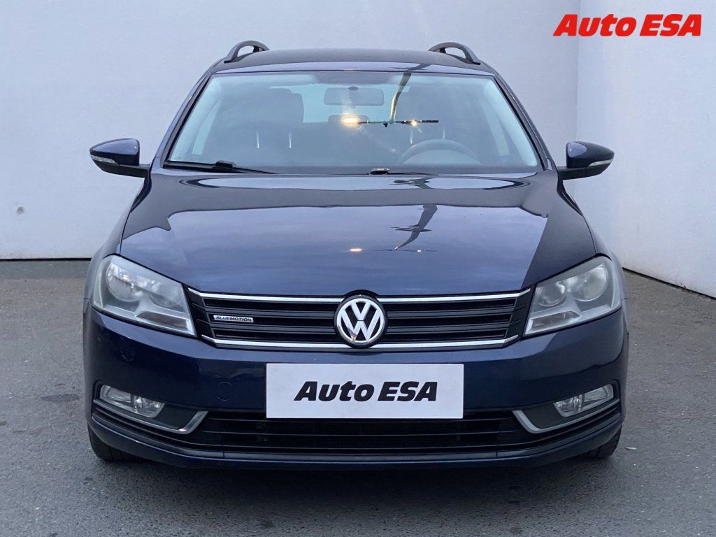 Volkswagen Passat, 1.6 TDi,AC,výhřev sed - fotka 2