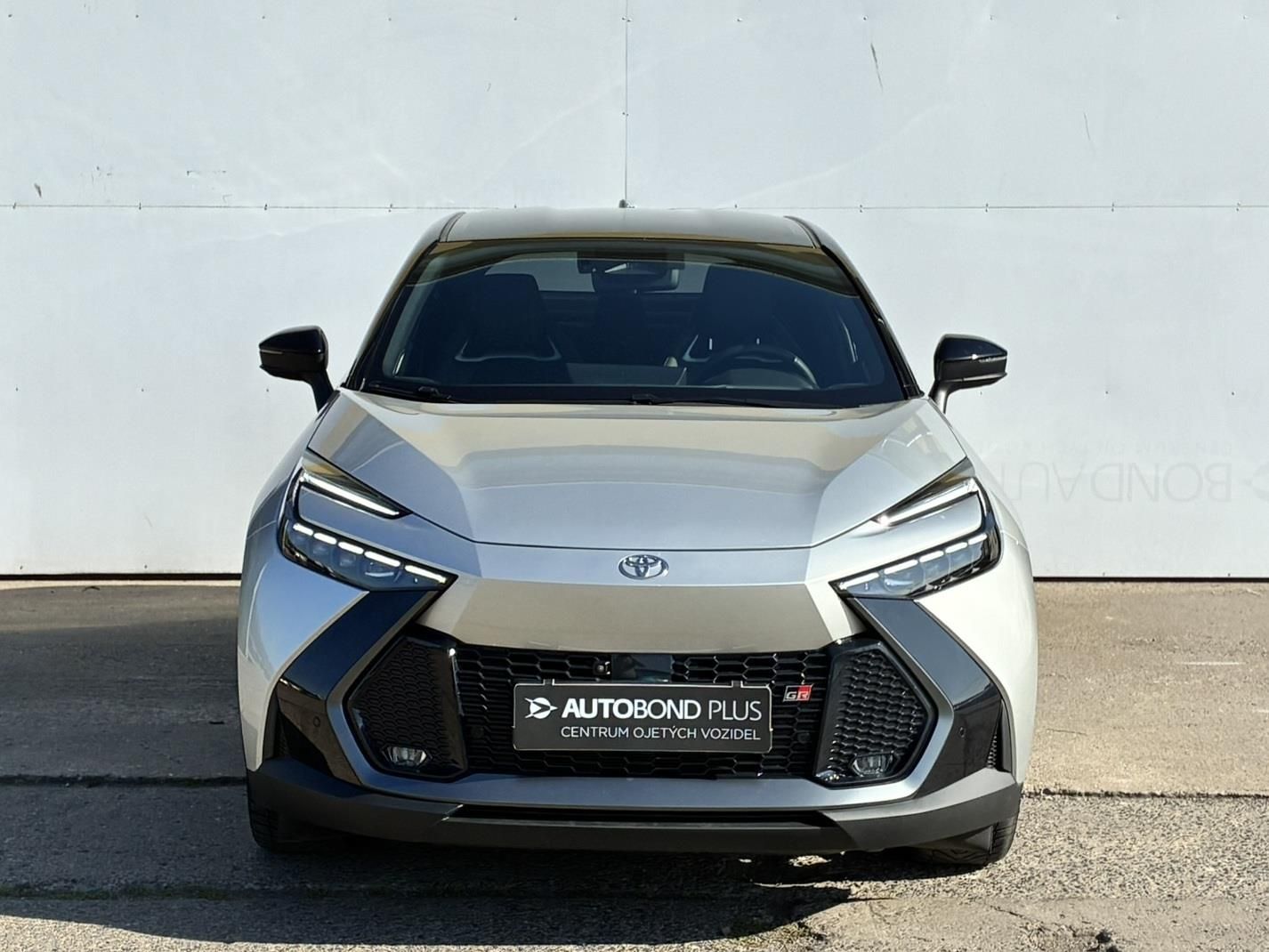 Toyota C-HR, 2.0 PHEV e-CVT GR-Sport Dynami - fotka 4