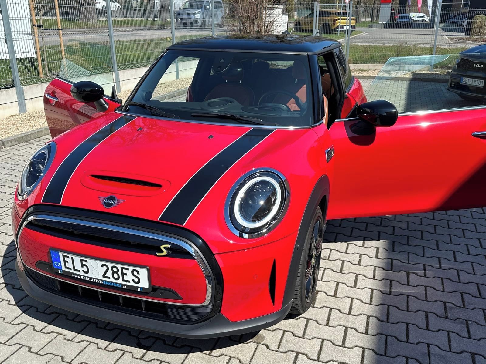 Mini Cooper, SE | Max výbava| 135kw |Záruka