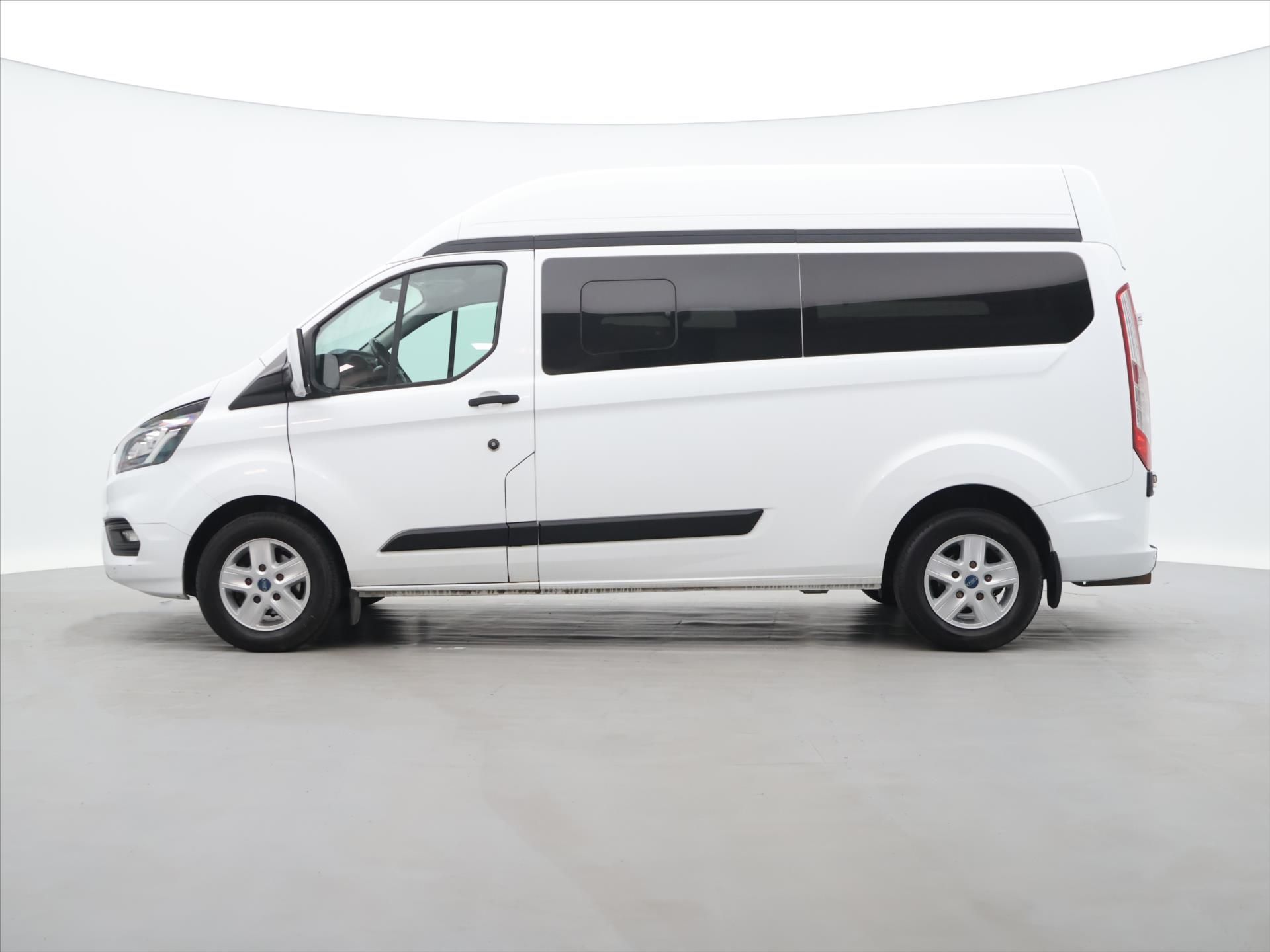 Ford Transit Custom, 2,0 EcoBlue 95kW DPH CZ - fotka 3