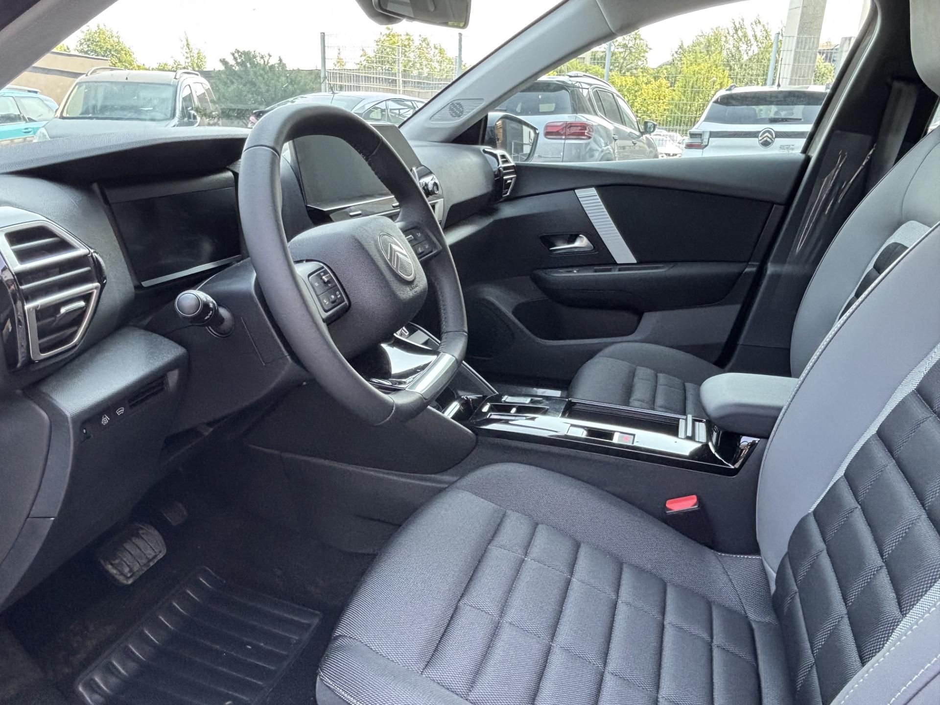 Citroën C4, 1.2 PT Plus EAT8 - fotka 6