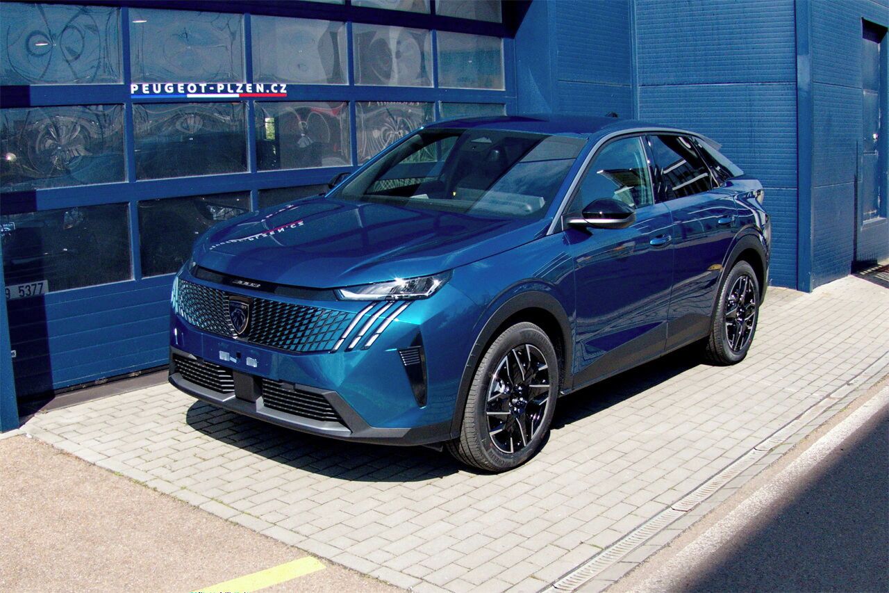 Peugeot 3008, GT Hybrid 145 e-DCS6