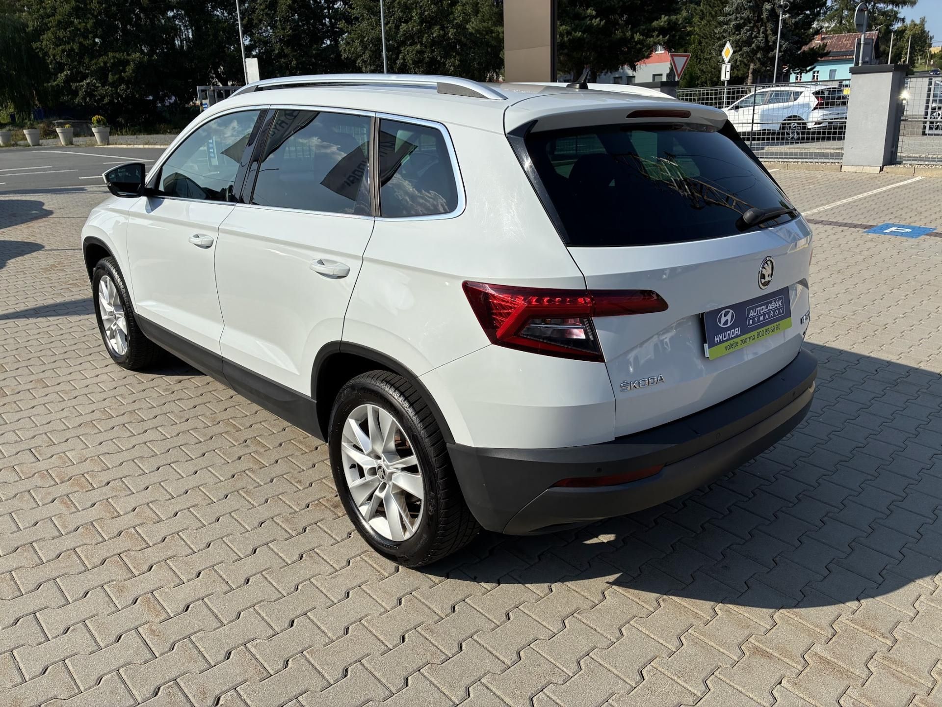 Škoda Karoq, 110 kW Style 4x4 DSG 1.MAJITEL - fotka 5