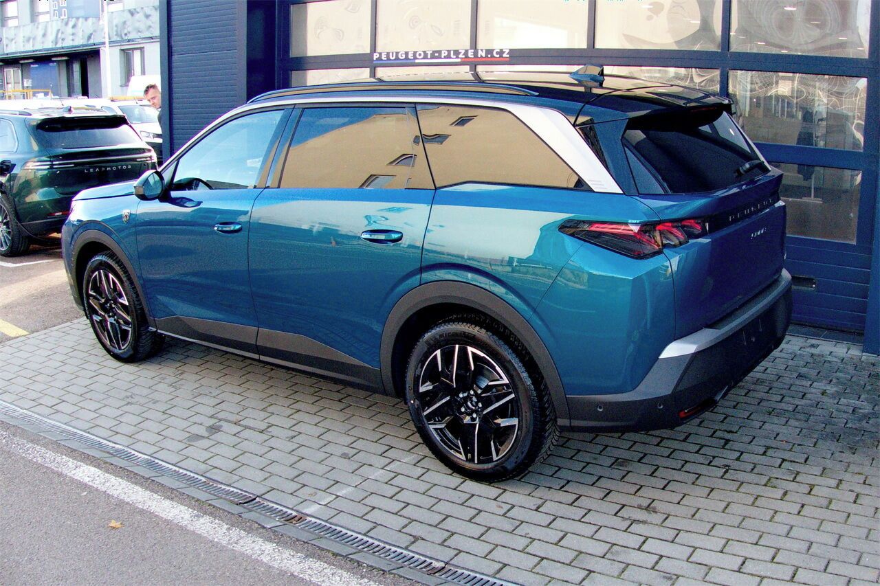 Peugeot 5008, GT "SUMMER BLUE" Hybrid 145 e- - fotka 2