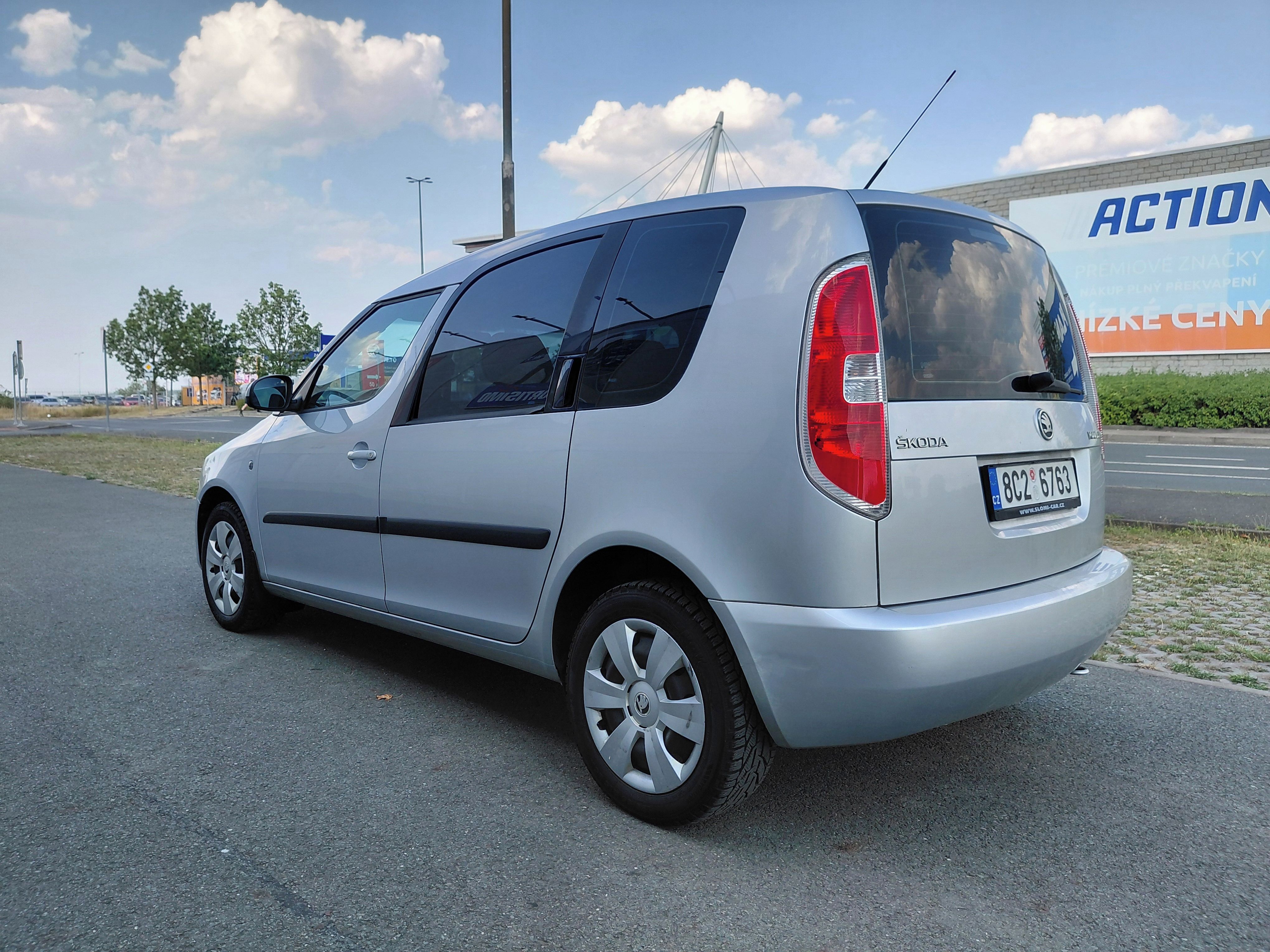 Škoda Roomster, 1.6TDI 66KW PRAVIDELNÝ SERVIS - fotka 5
