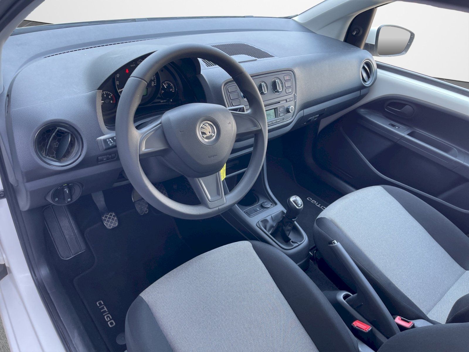 Škoda Citigo, 1.0 MPI 44 kW Ambition Plus - fotka 5