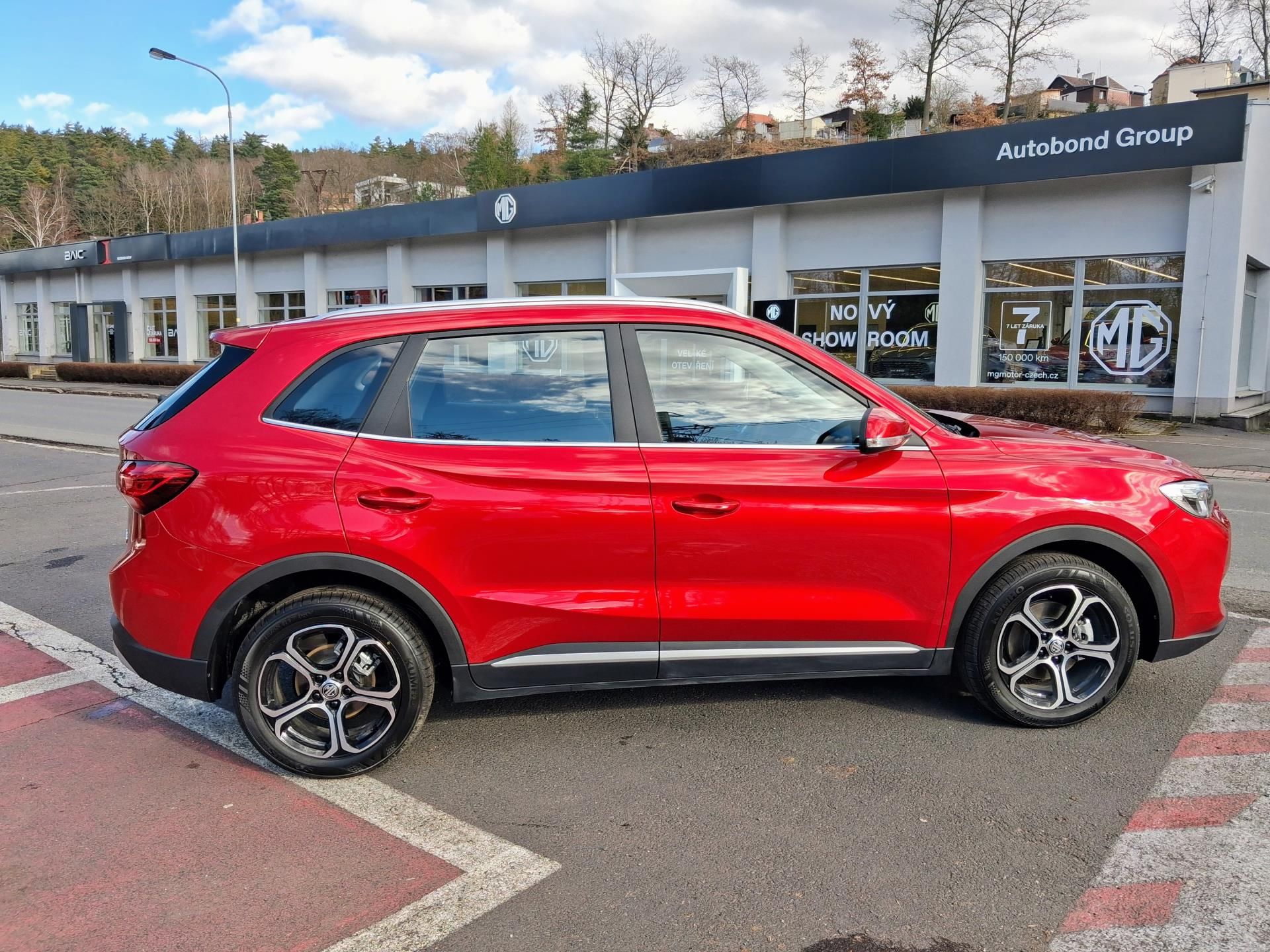 MG ZS, EMOTION Hybrid+ 145kW 4×2 AT - fotka 5