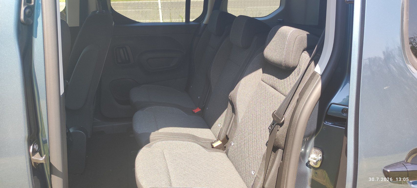 Opel Combo, EDITION PLUS 1.2 TURBO 81kW L1 - fotka 6