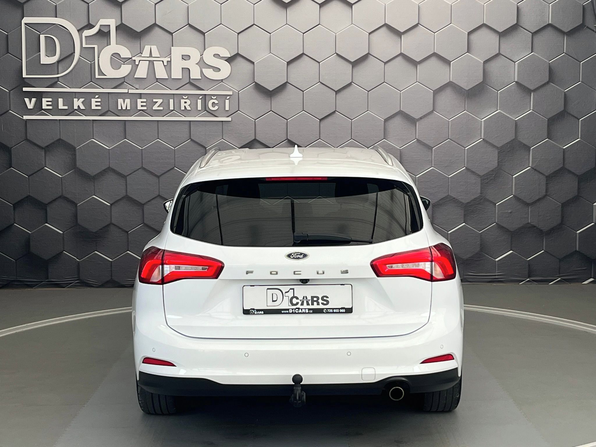 Ford Focus, 2.0 EB Titanium LED - fotka 3