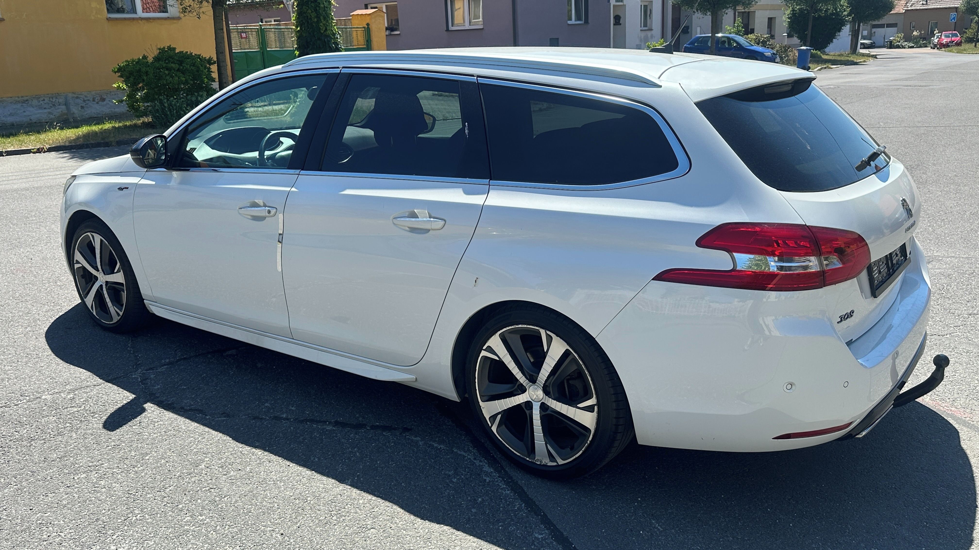 Peugeot 308, 2,0HDI 133kW GT, GT Line SW, - fotka 4
