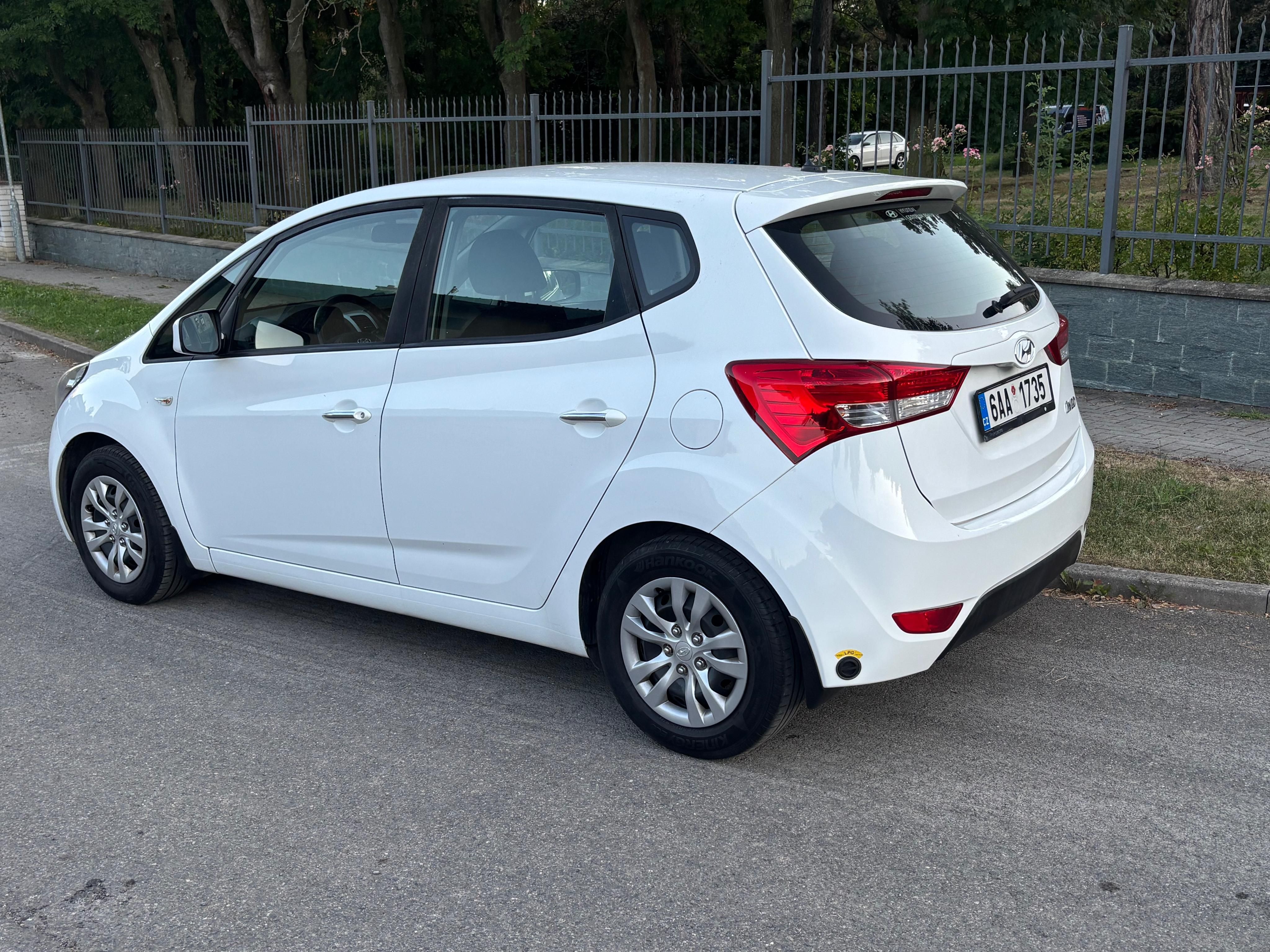 Hyundai ix20, 1.4i 66KW LPG KLIMATIZACE ČR - fotka 3