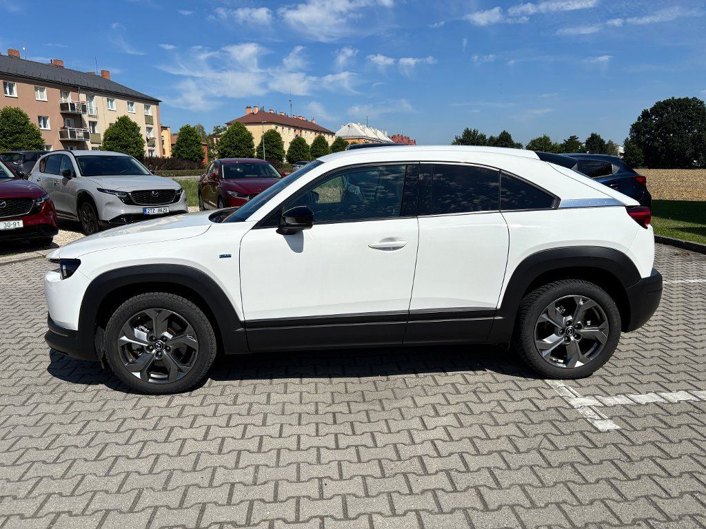 Mazda MX-30, EV 145k  AT  - tovární záruka - fotka 6