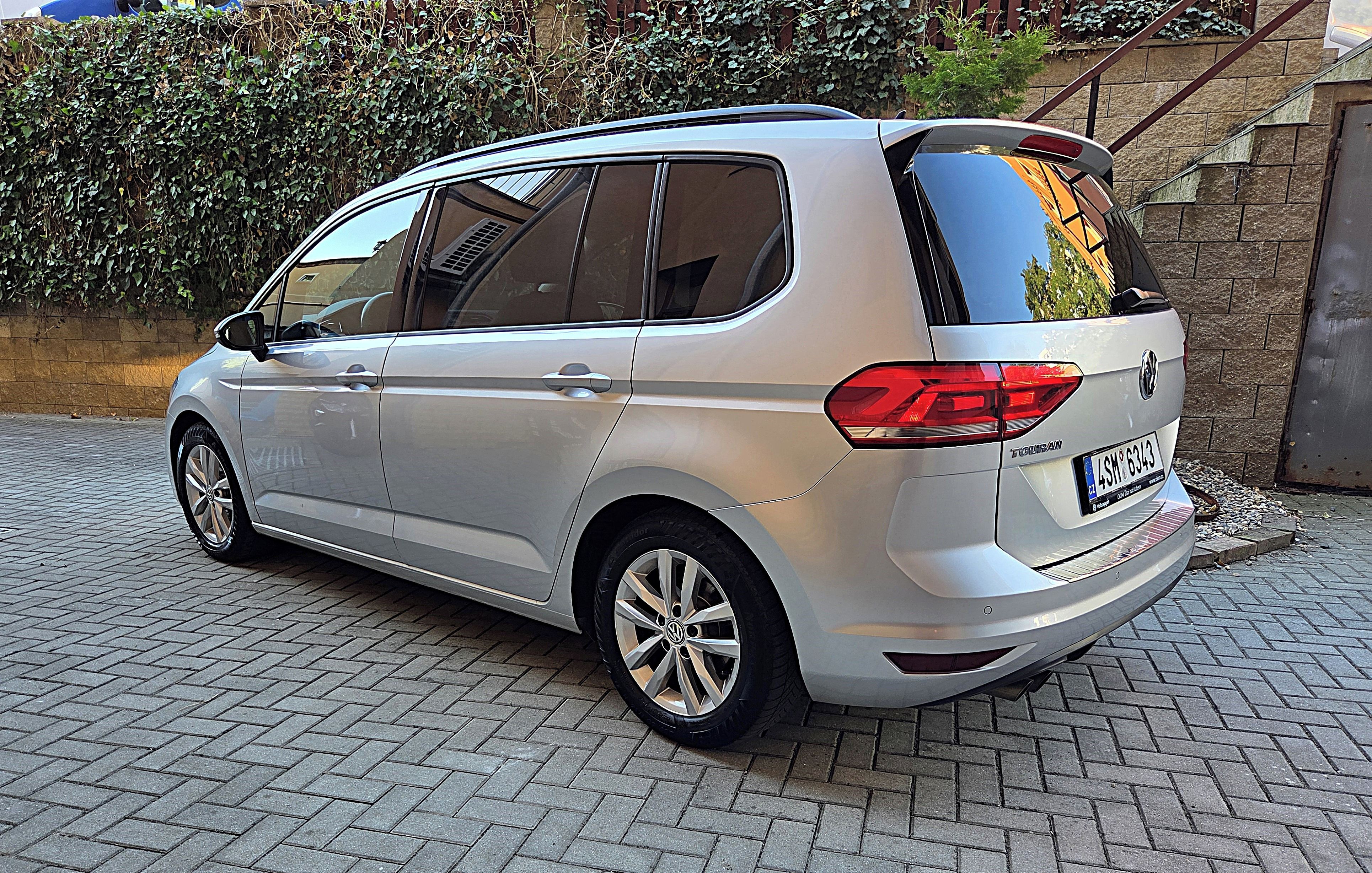 Volkswagen Touran - fotka 5