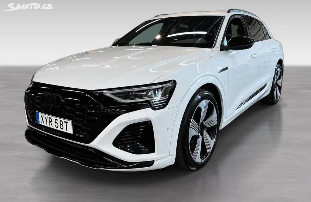 Audi Q8 e-tron, 55 Q 360k Pano Vzduch 4 zóny