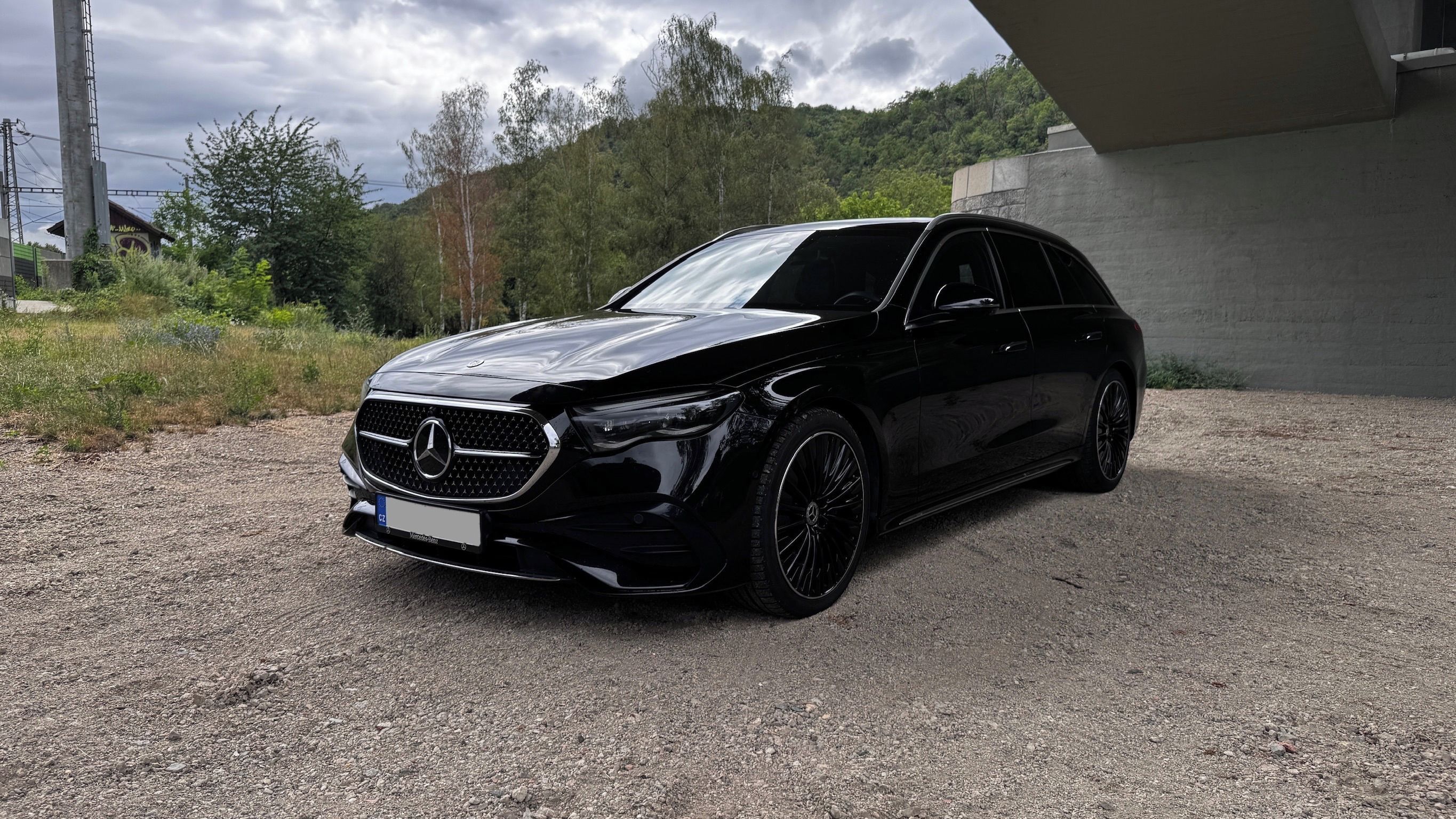 Mercedes-Benz Třídy E, E220d, AMG, záruka, panorama - fotka 3