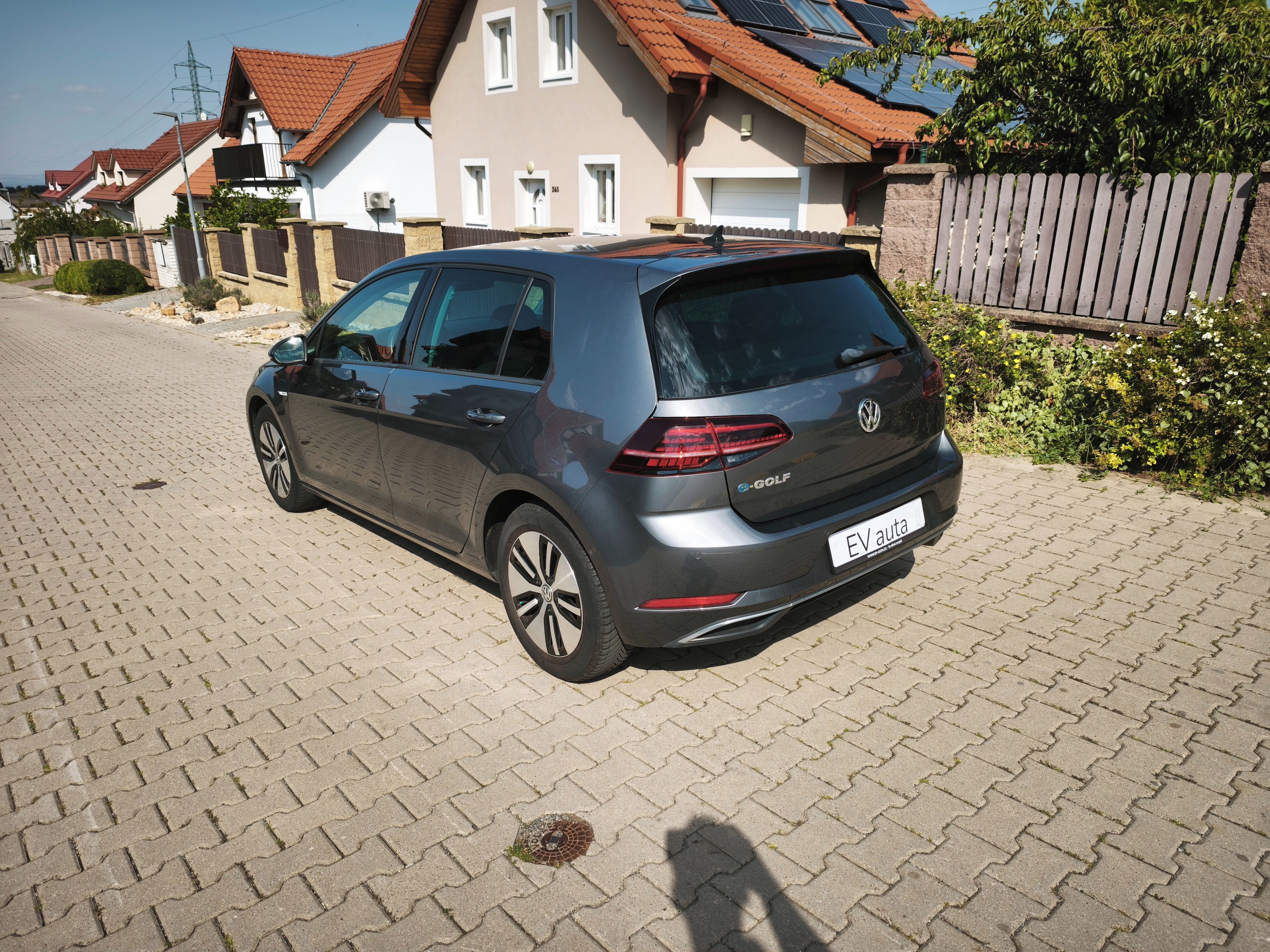 Volkswagen e-Golf, TČ*ACC*DYN*Kessy*SoH92% - fotka 3