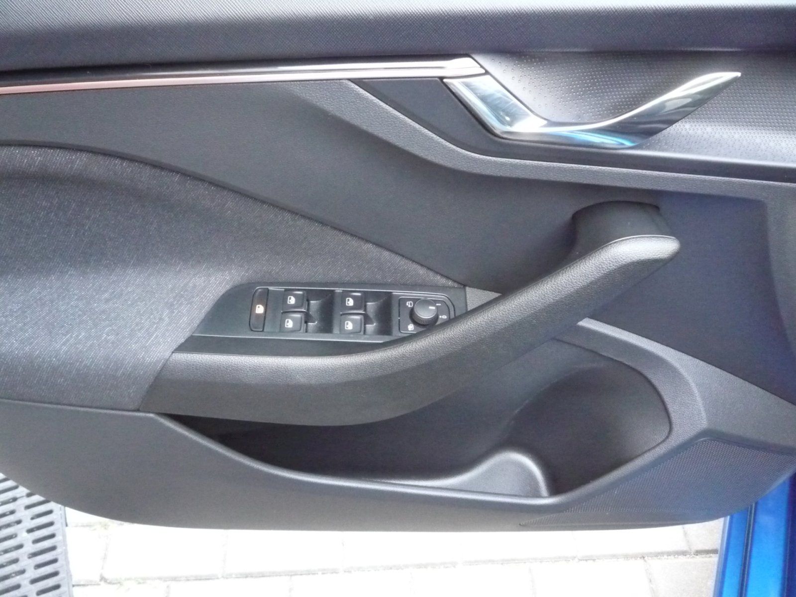 Škoda Scala, 1,0TSi 85kW Top Selection - fotka 6