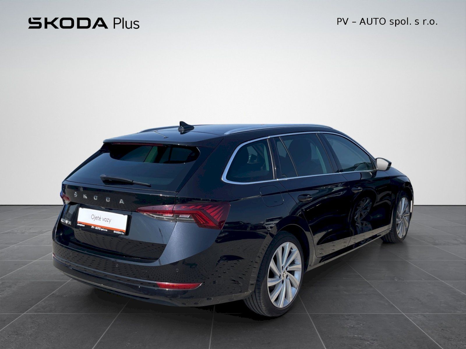 Škoda Octavia, 2.0 TDI 110kW DSG Style Plus c - fotka 2