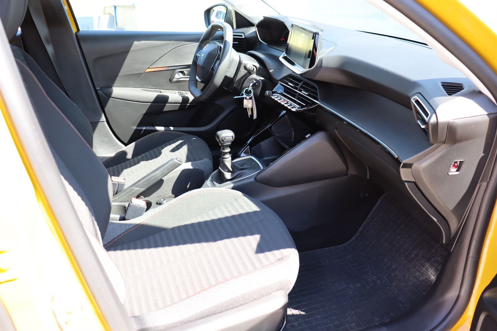 Peugeot 208, ACTIVE 1.5 BlueHDi 100 - fotka 4