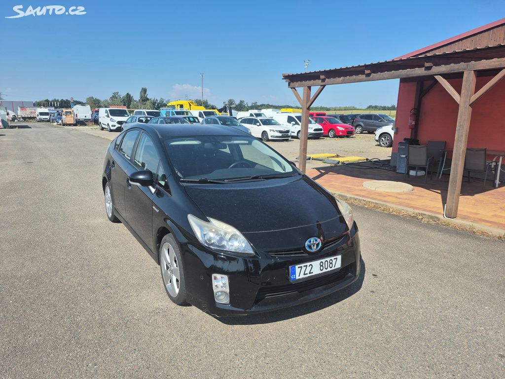 Toyota Prius, 1,8i,73kW, HYBRID, automat