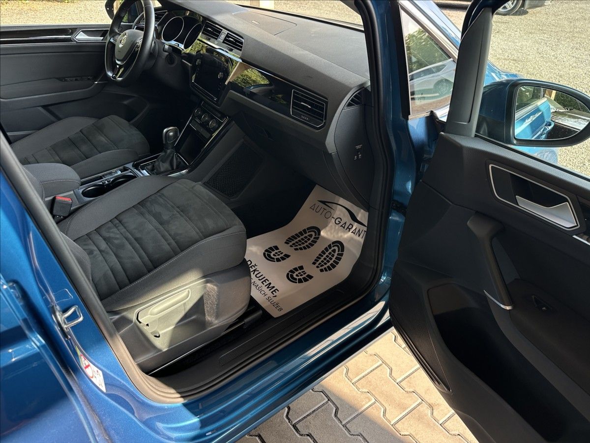 Volkswagen Touran, 1,5 TSi 110kW DSG původ ČR - fotka 6