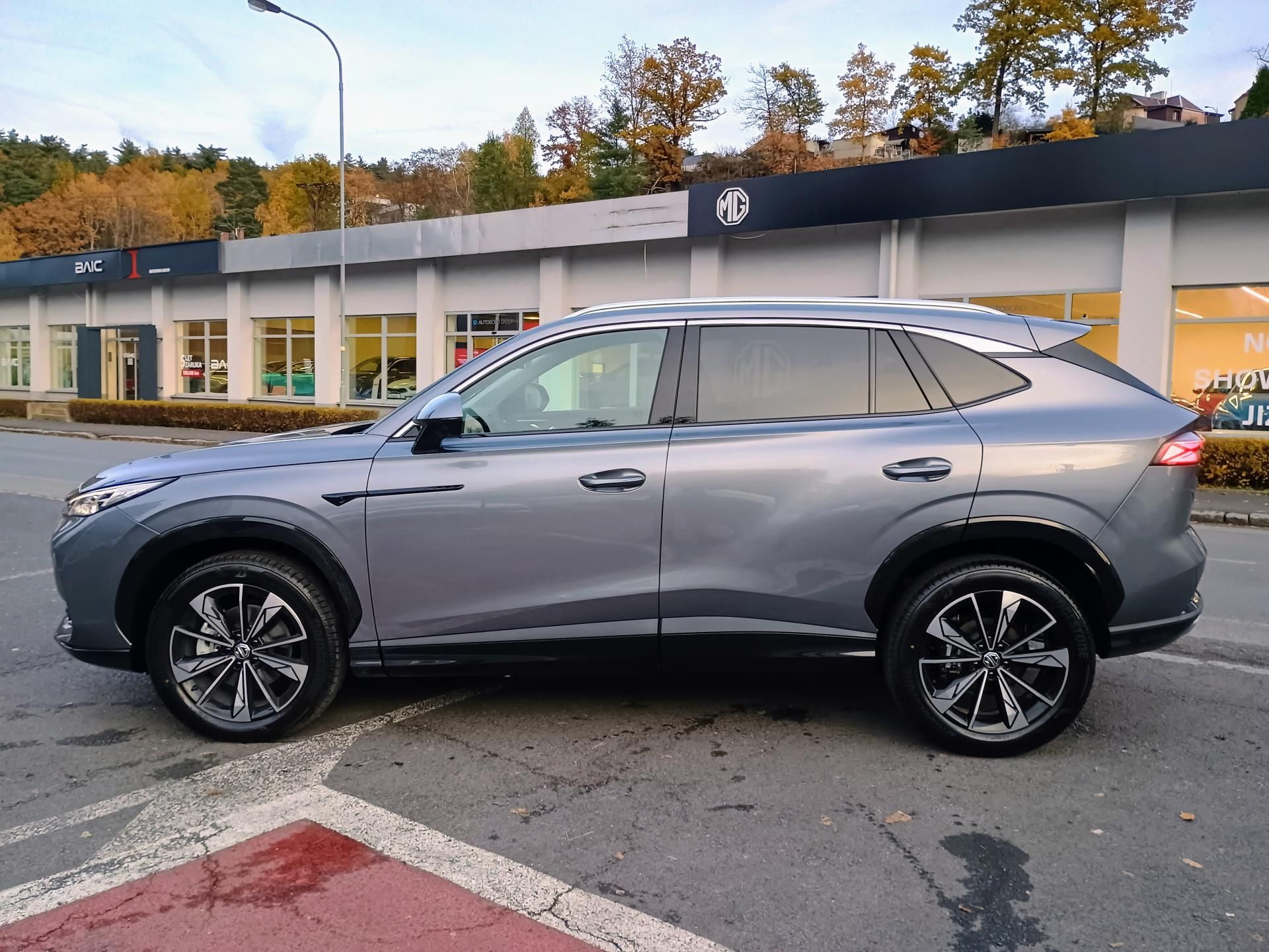 MG HS, EMOTION 1.5T 125kW 4×2 7DCT - fotka 6