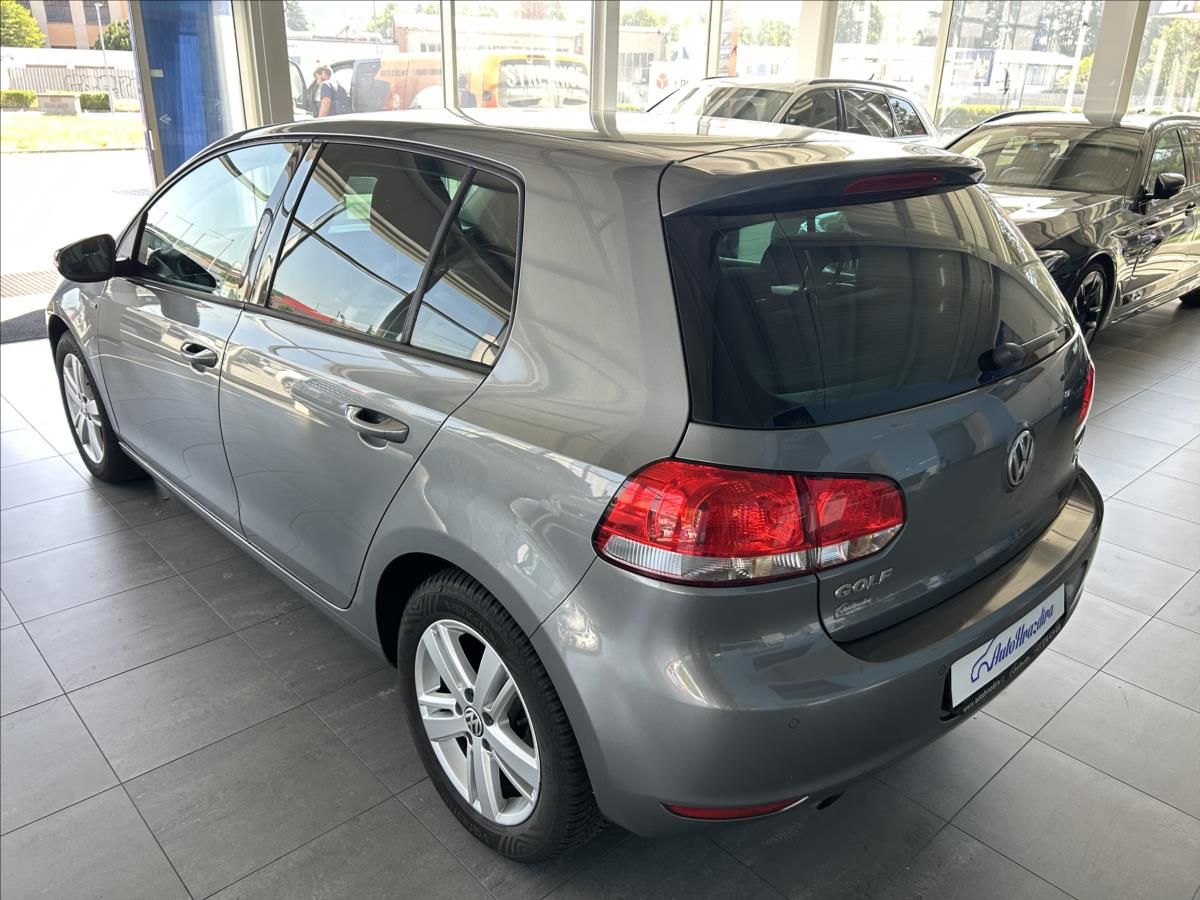 Volkswagen Golf, 1,2   TSI,SERVISKA,MATCH - fotka 4