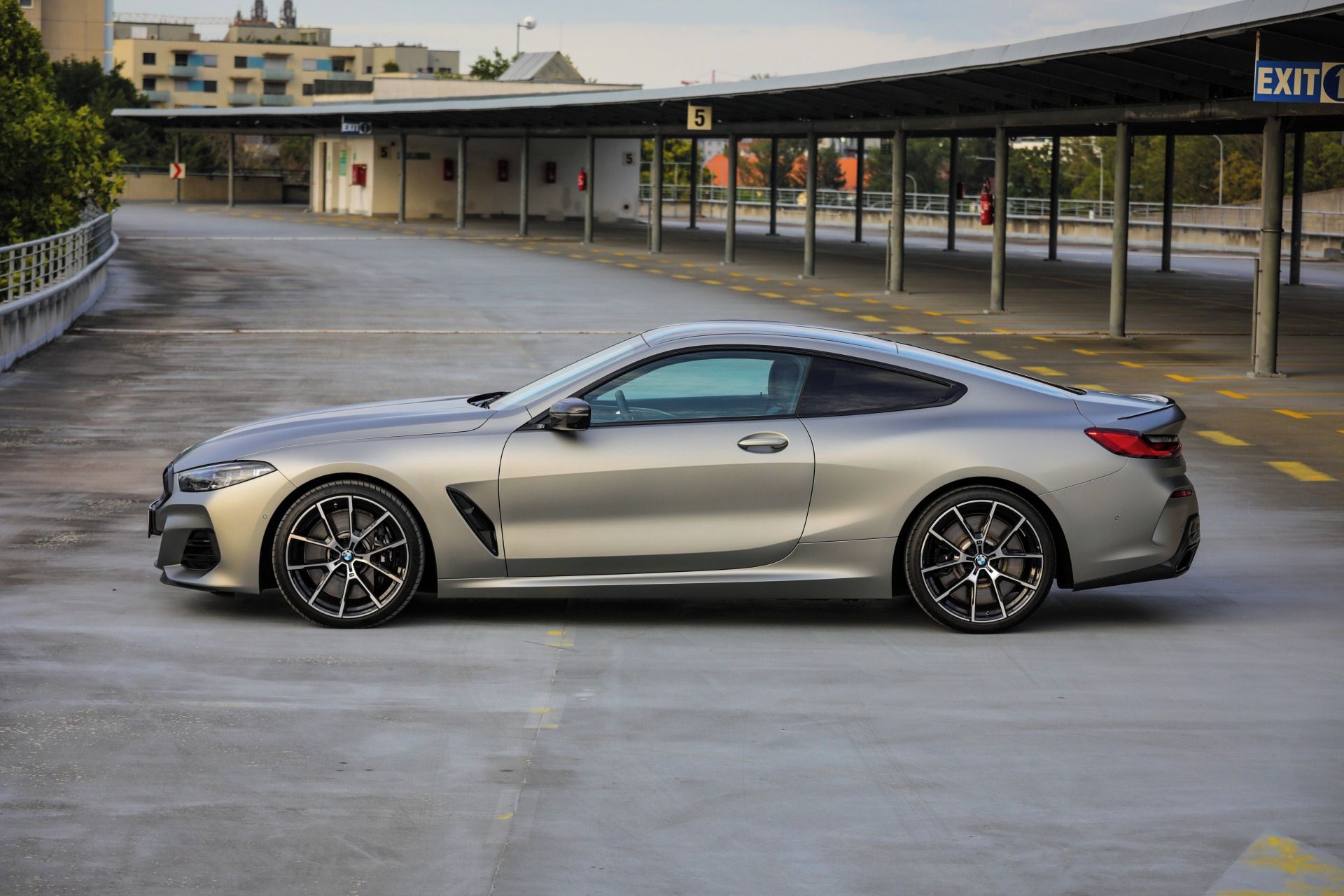 BMW Řada 8, xDrive Coupé | Individual - fotka 5