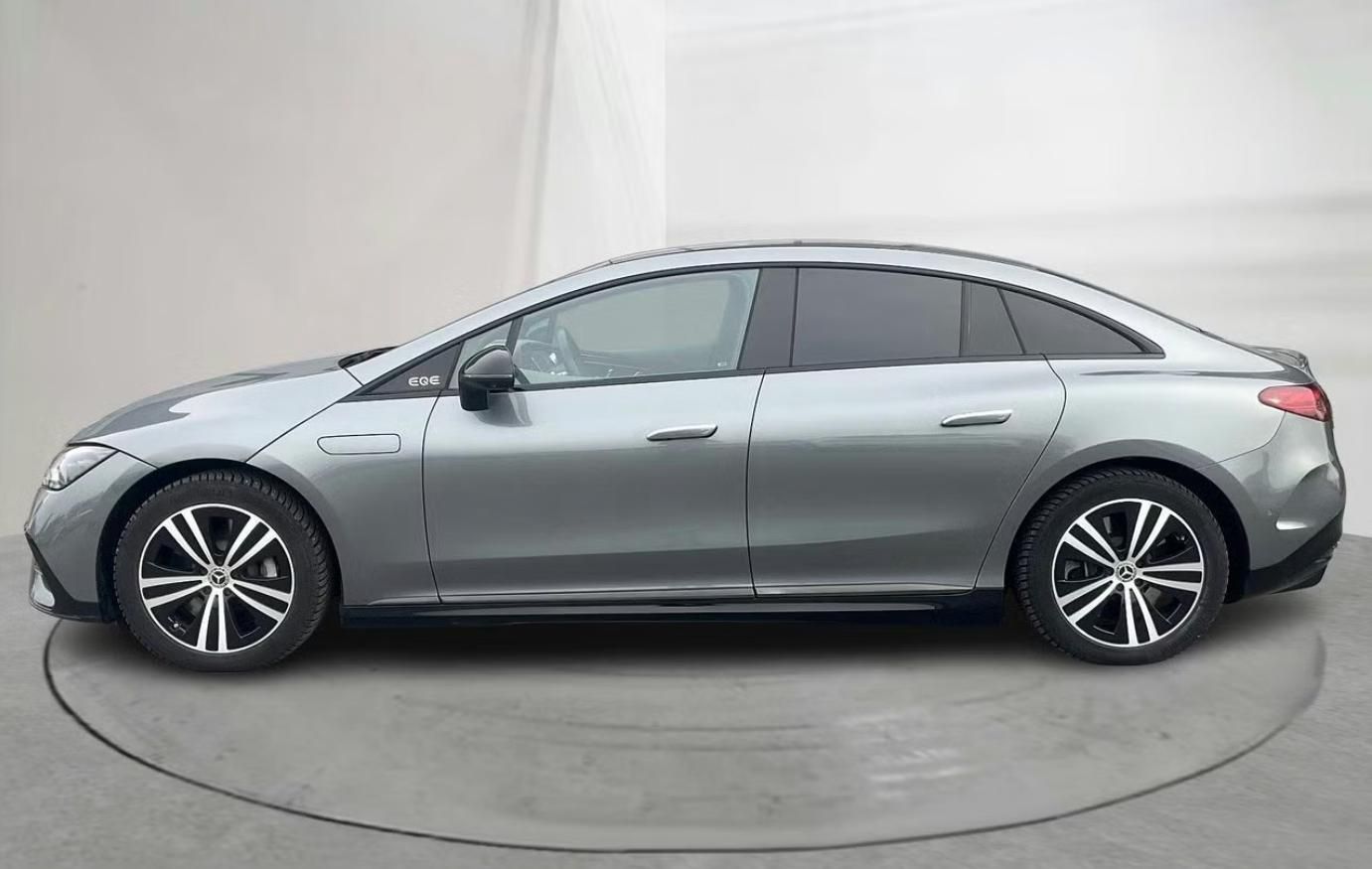 Mercedes-Benz EQE, 300 AMG NIGHT 360k Tažné BLIS - fotka 5