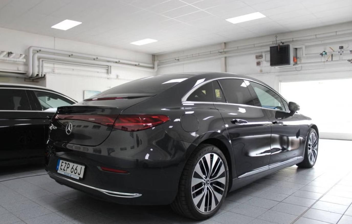 Mercedes-Benz EQE, 350+ 360kam Tažné 4 zóny BLIS - fotka 3