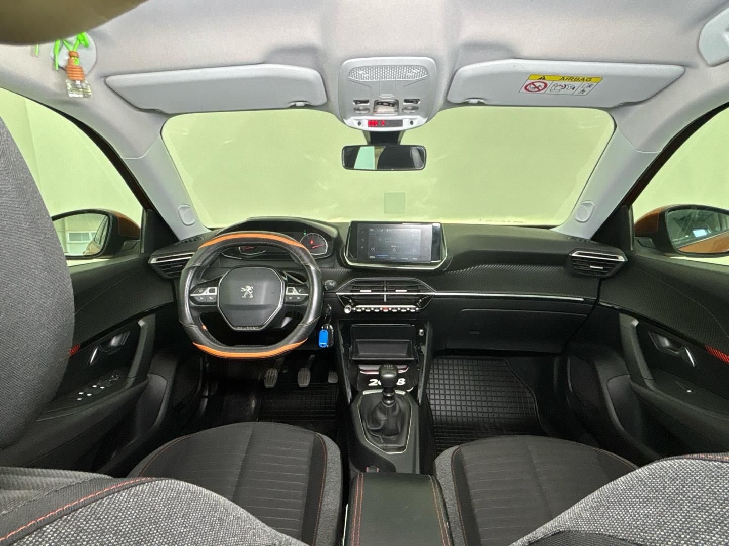 Peugeot 2008, 1.2 PureTech / 74 kW - fotka 5