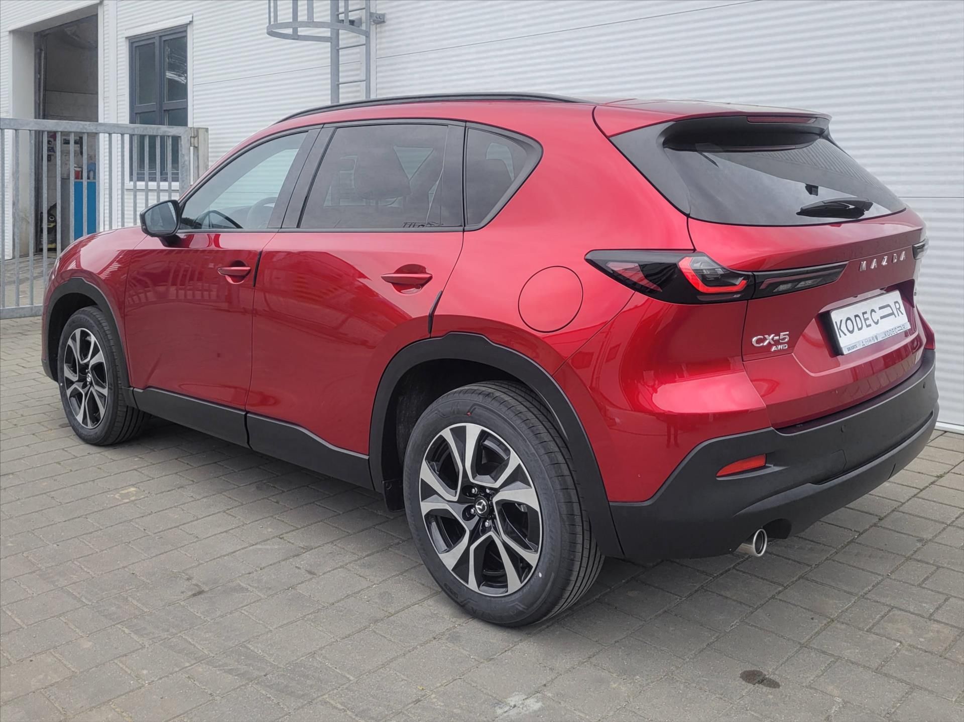 Mazda CX-5, 2,5 Exclusive G141k 6AT 4x4 - fotka 4