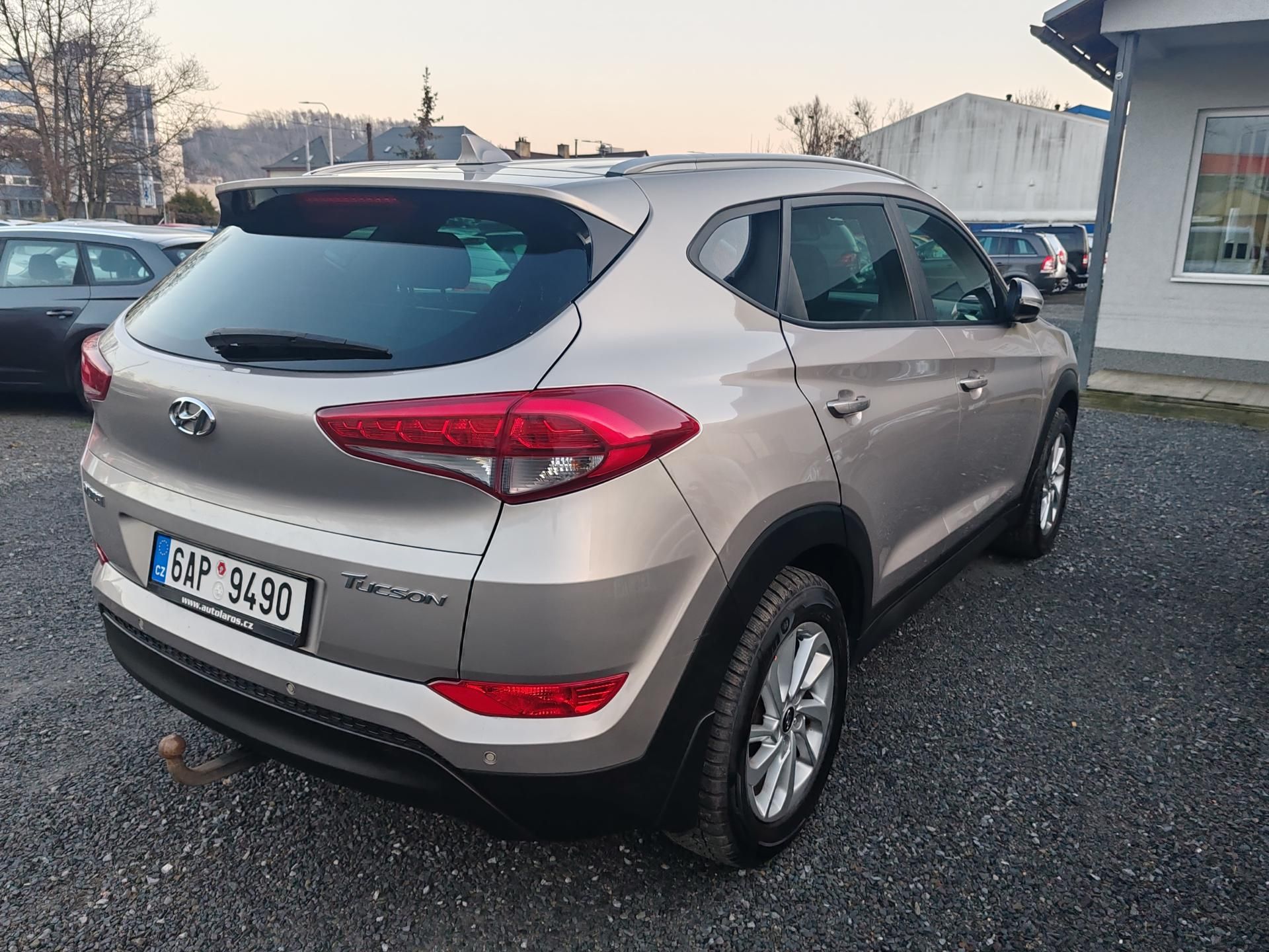 Hyundai Tucson, 1.7 CRDi 1. májitel - fotka 5