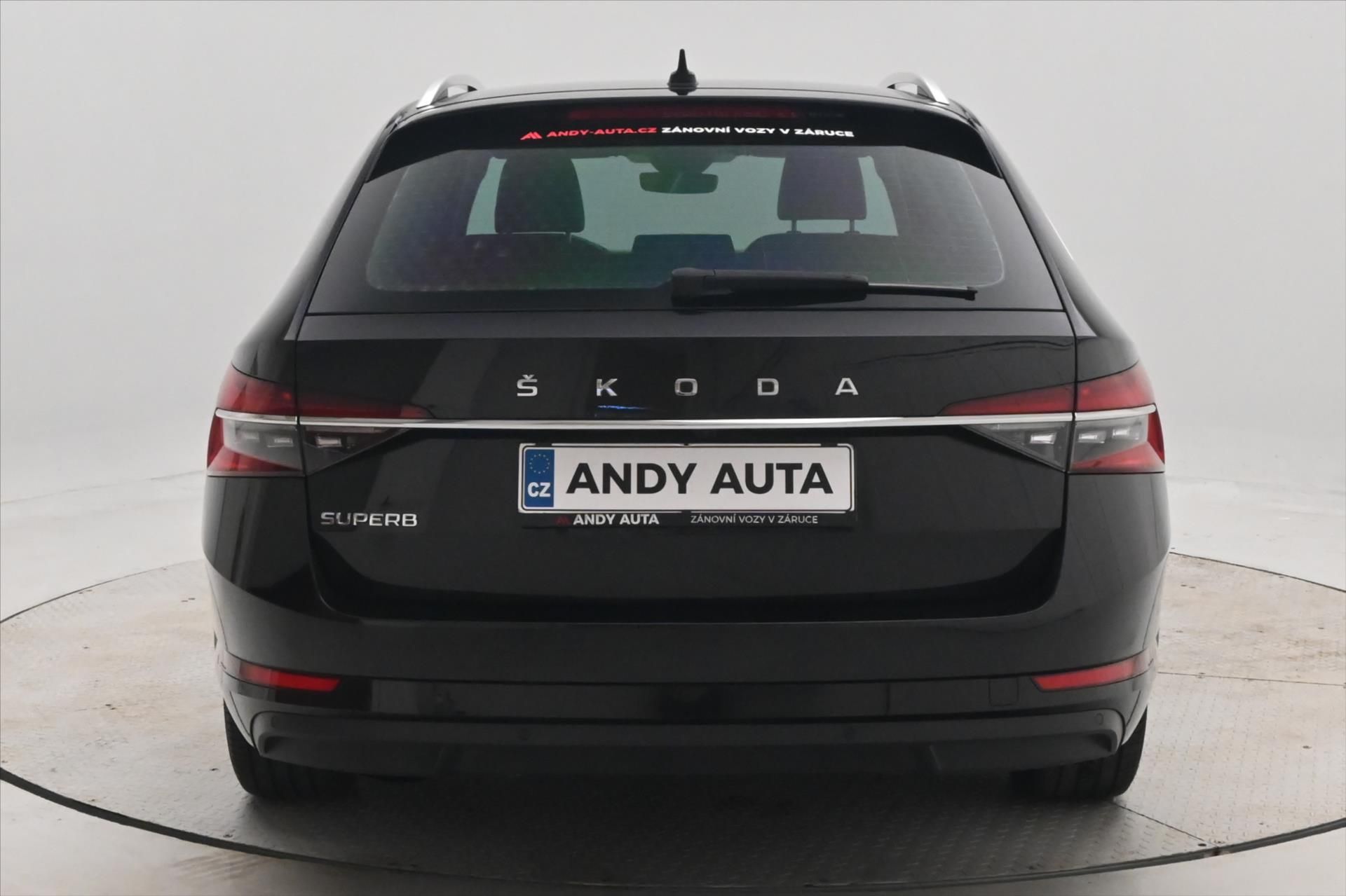Škoda Superb, 2,0 TDI 110 kW DSG Style Záruk - fotka 6