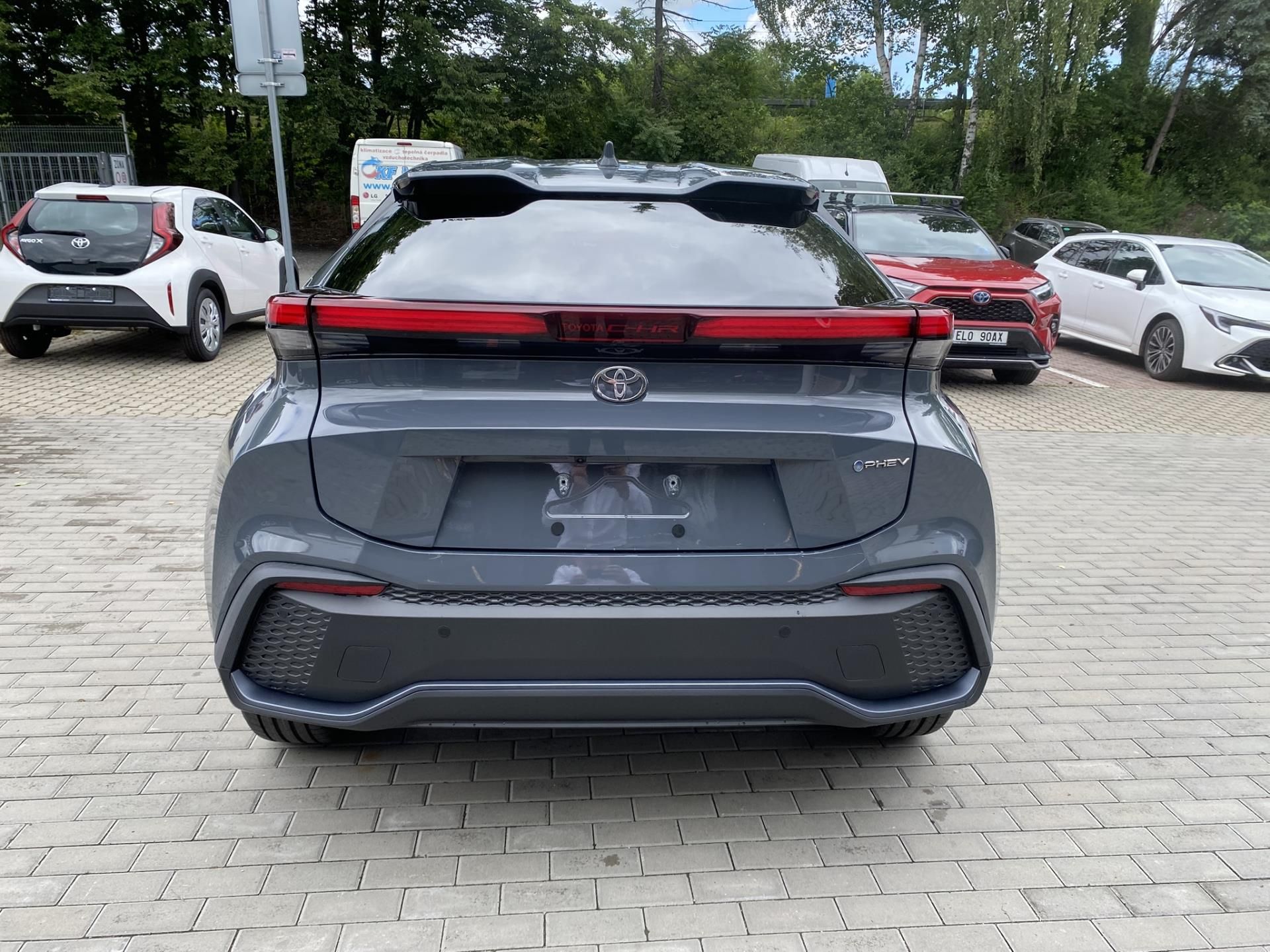 Toyota C-HR, 2.0 PHEV STYLE - fotka 5