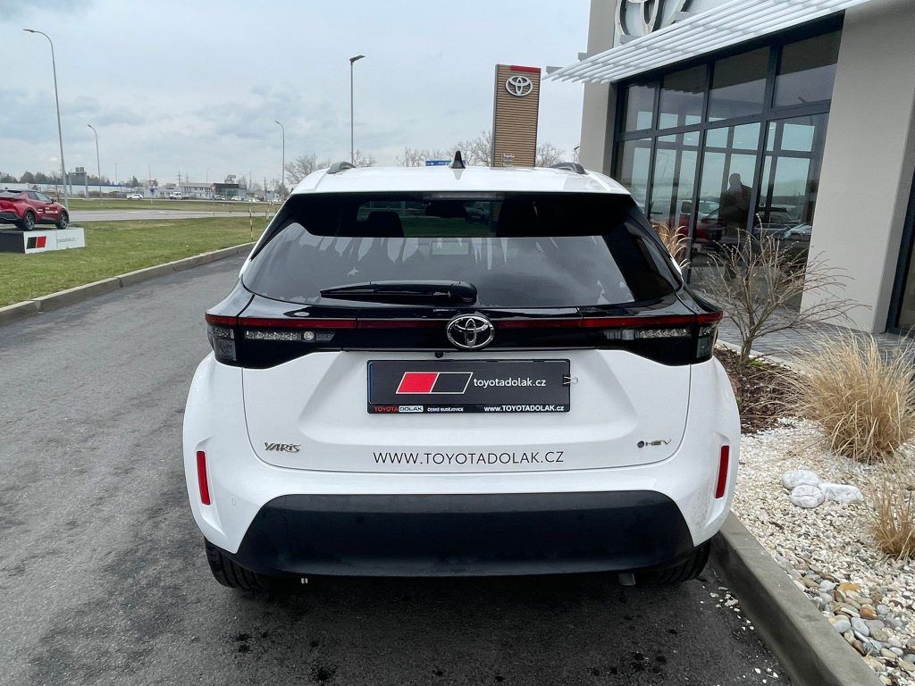 Toyota Yaris Cross, 1.5 130k FWD Hybrid Style - fotka 4