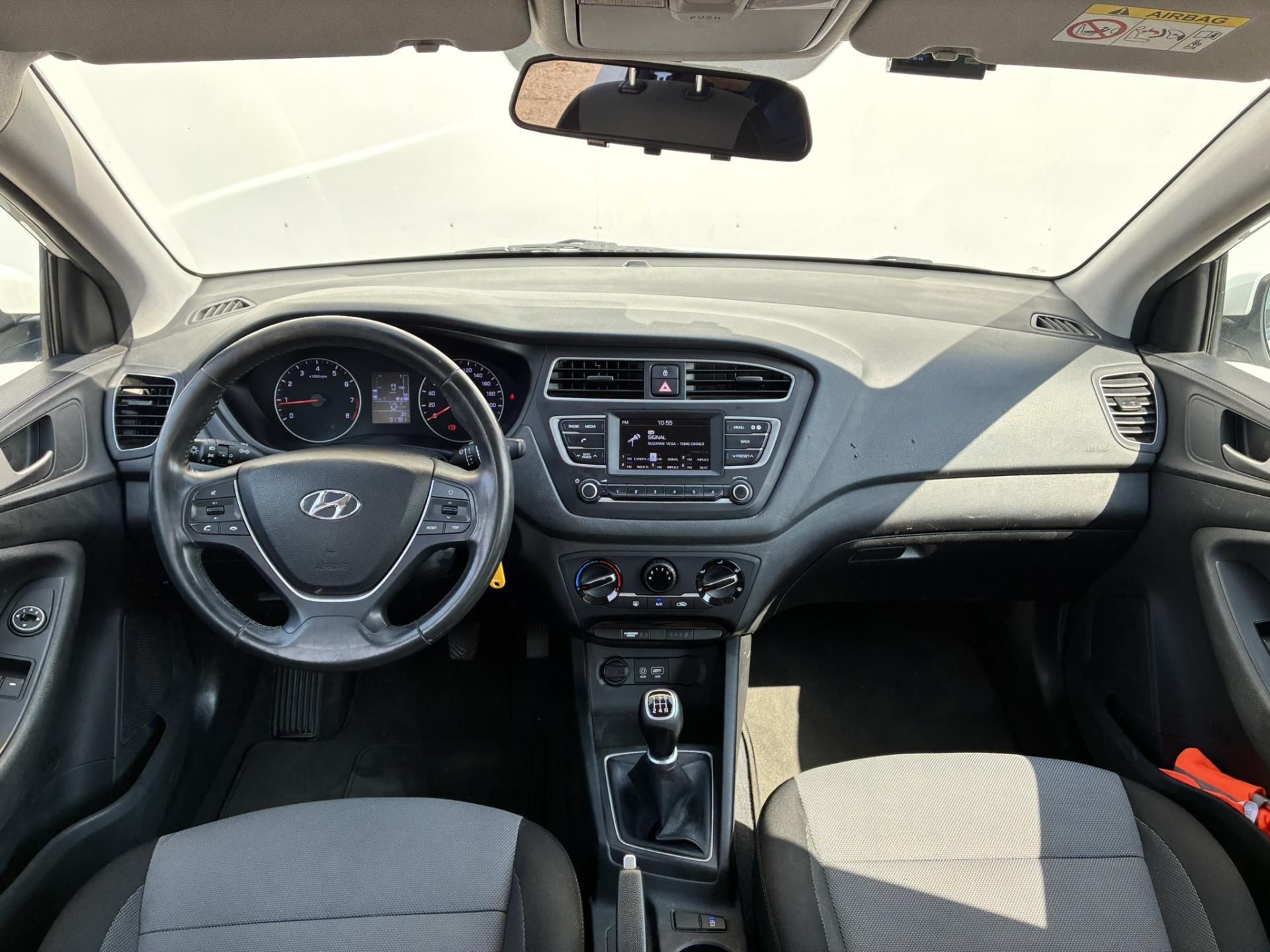 Hyundai i20, 1.25 i 55kW Family+ Club - fotka 5
