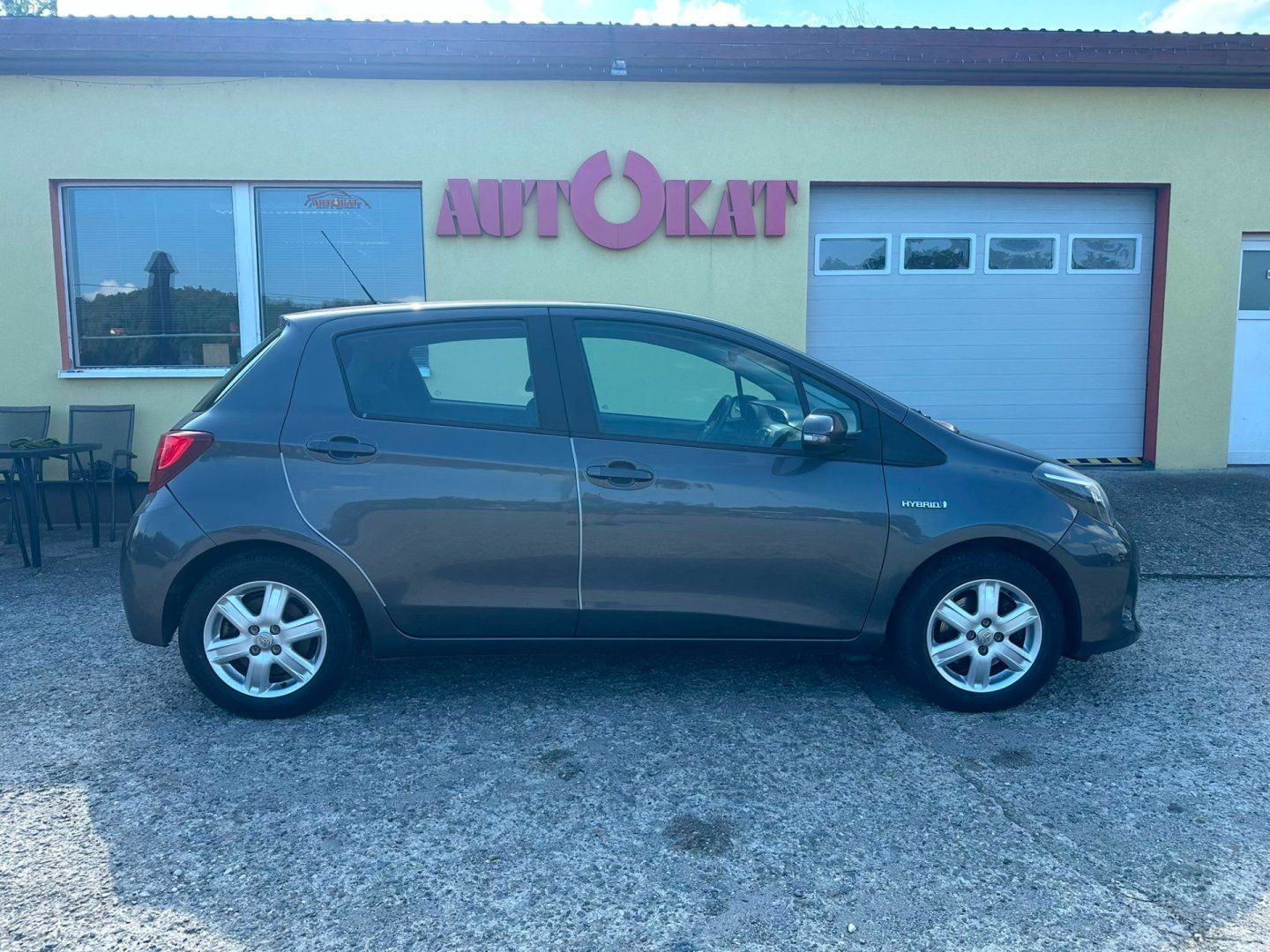 Toyota Yaris, 1.5 Hybrid 74kW/Kamera/1Maj - fotka 2