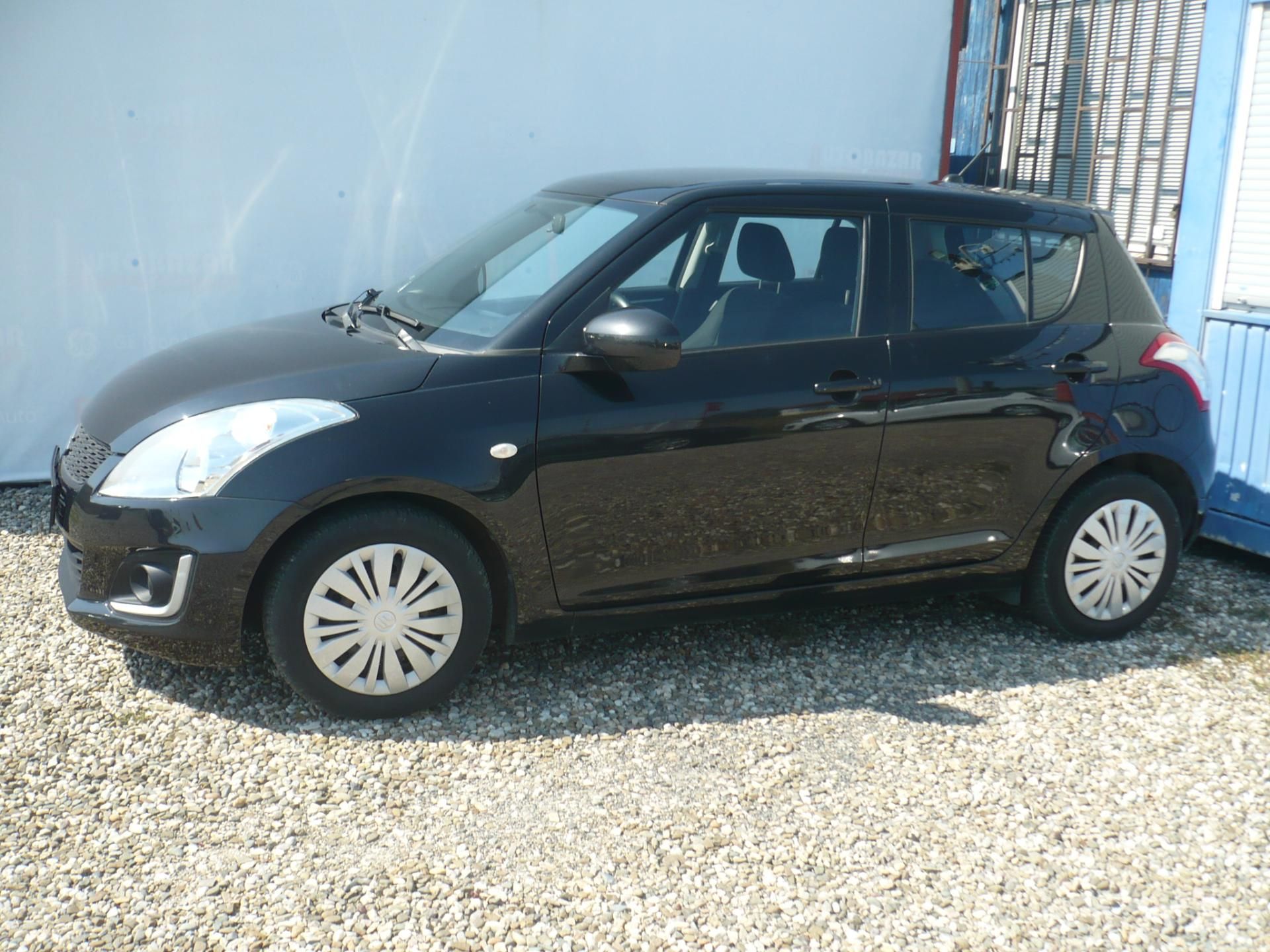 Suzuki Swift, 1.2i 66Kw Klima - fotka 3