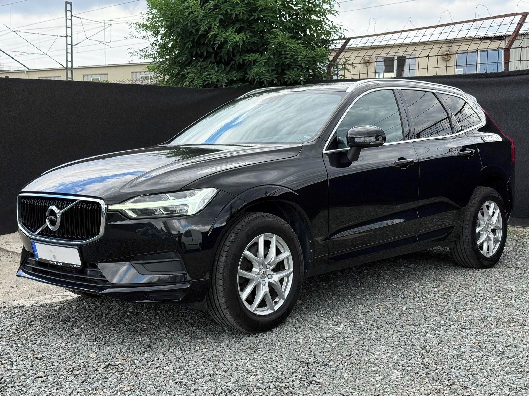 Volvo XC60, 2.0 D4 140kW AWD Momentum - fotka 4