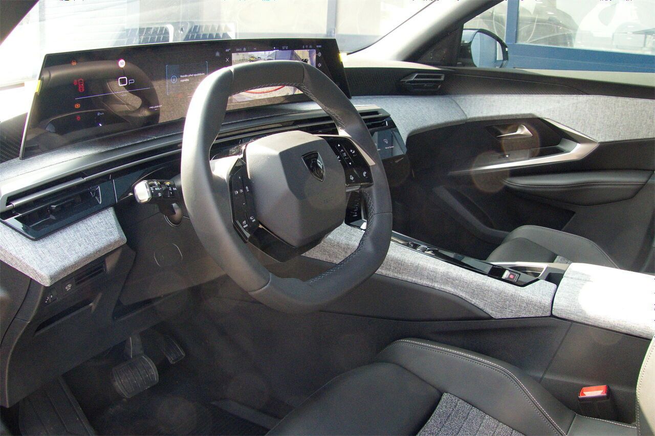 Peugeot 3008, BUSINESS Hybrid 145 e-DCS6 - fotka 4