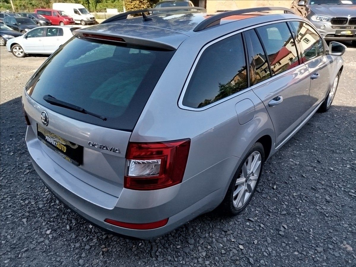 Škoda Octavia, 2,0 TDi 110kW, SERVIS ŠKODA - fotka 6