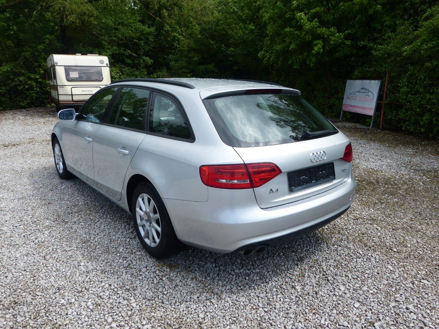 Audi A4 Avant, 2.0 TDI - fotka 4